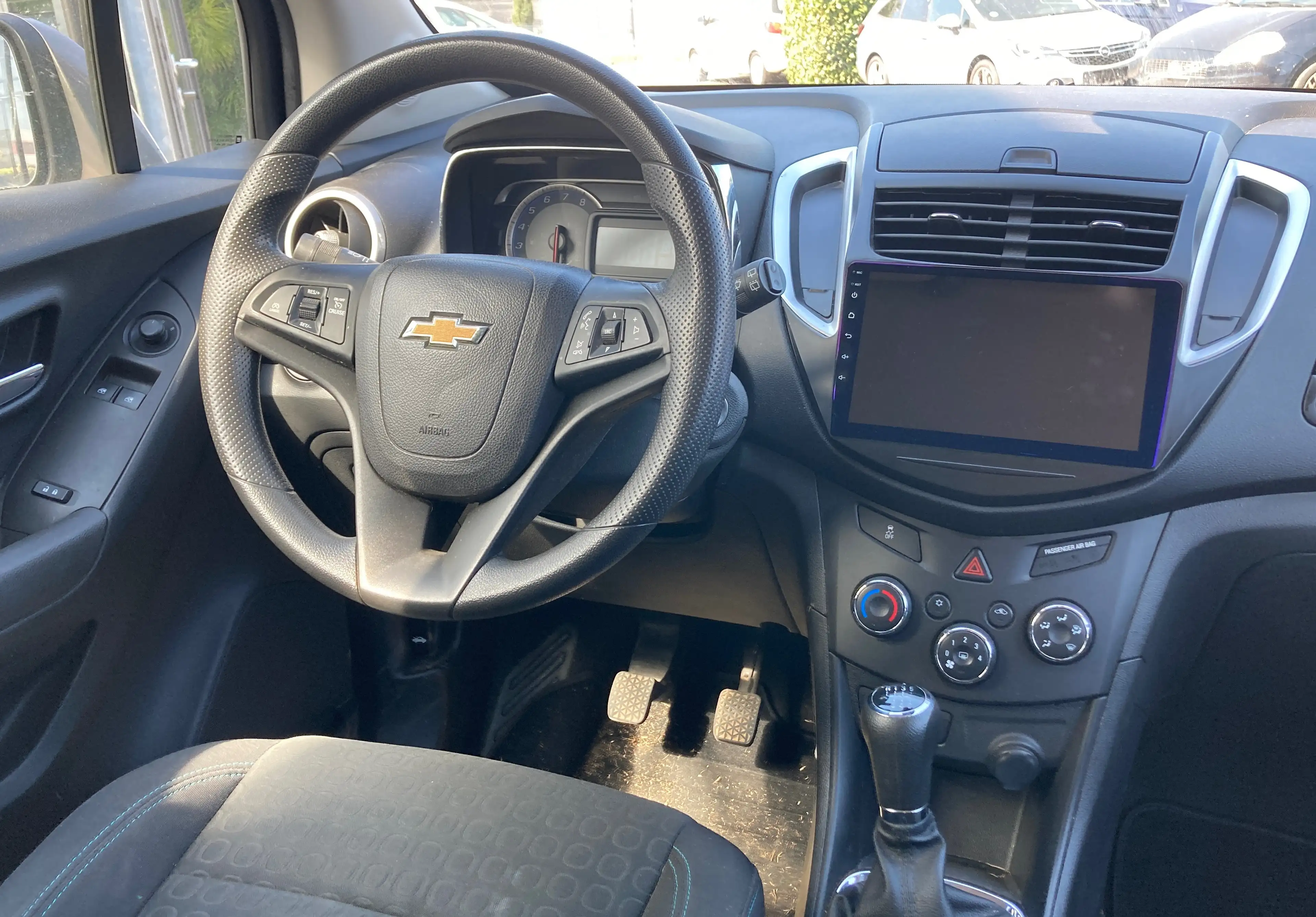 Chevrolet Trax 4x2 LS+ — photo 12