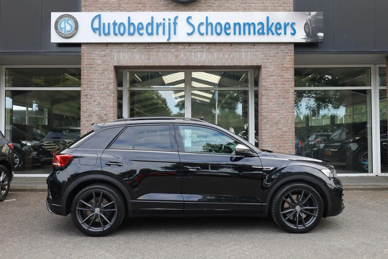 Volkswagen T-Roc 2.0 TSI 4Motion R DOWNPIPE STAGE-2 CAMERA PANO ACC Zwart - 2