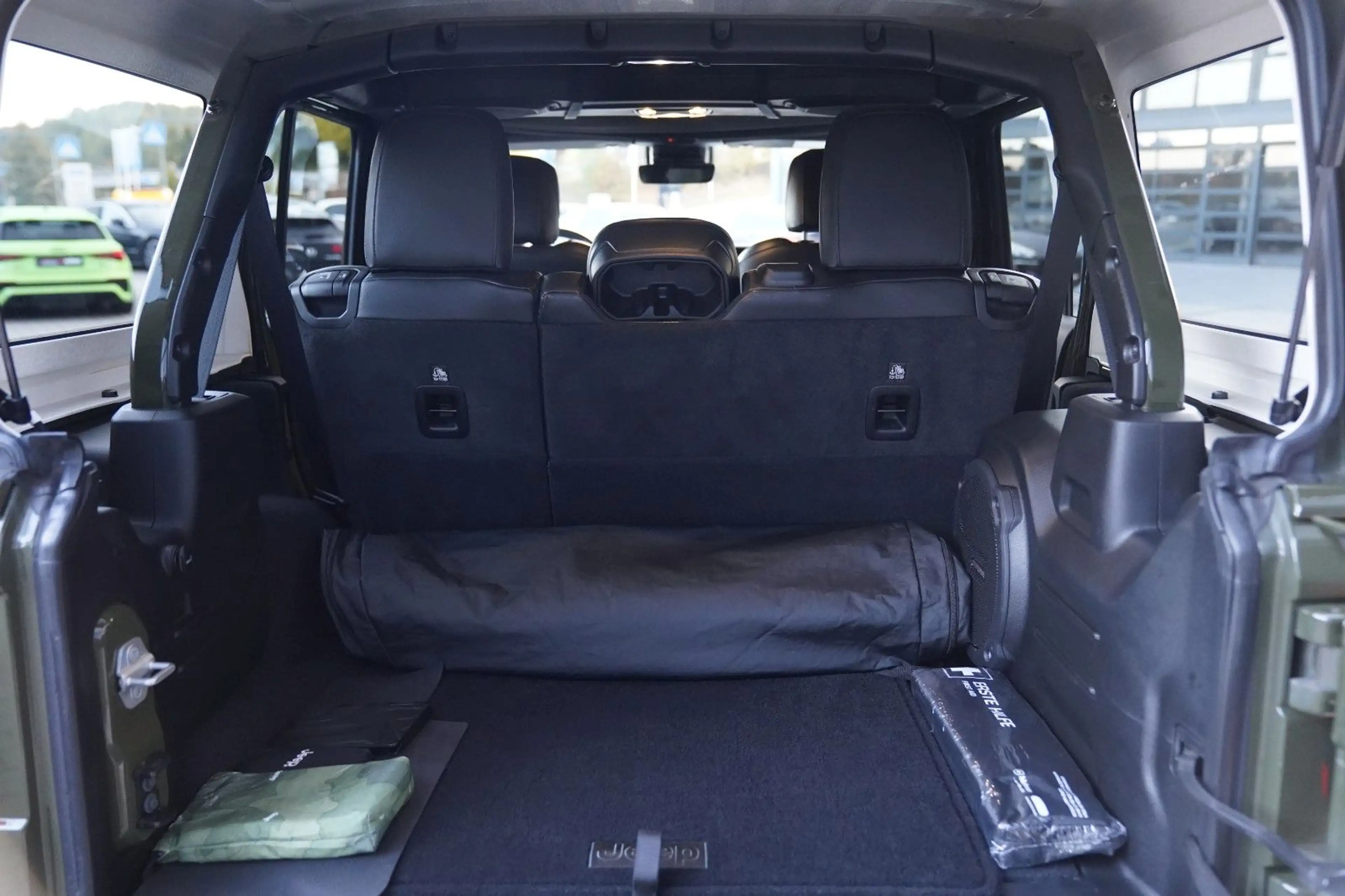 Jeep Wrangler Unlimited Sahara Technologie Paket-ACC — photo 14