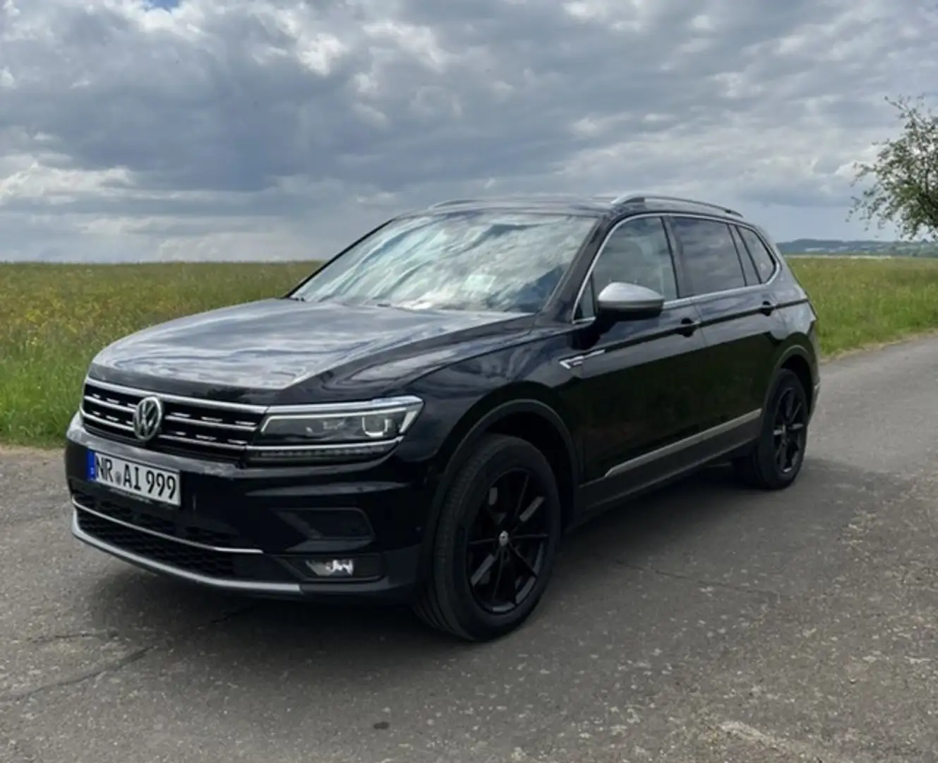 Volkswagen Tiguan Allspace 2.0 TDI SCR 4Motion DSG Highline 7 SITZ Schwarz - 2