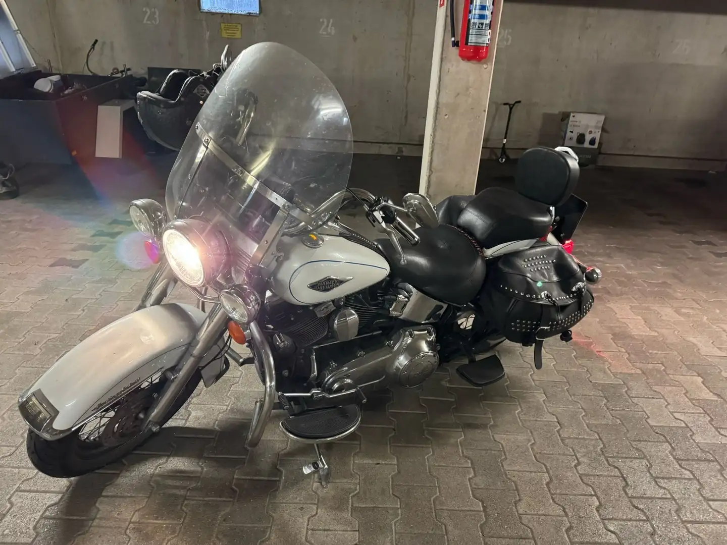 Harley-Davidson Heritage Softail Twin Cam 103 Motor Weiß - 2