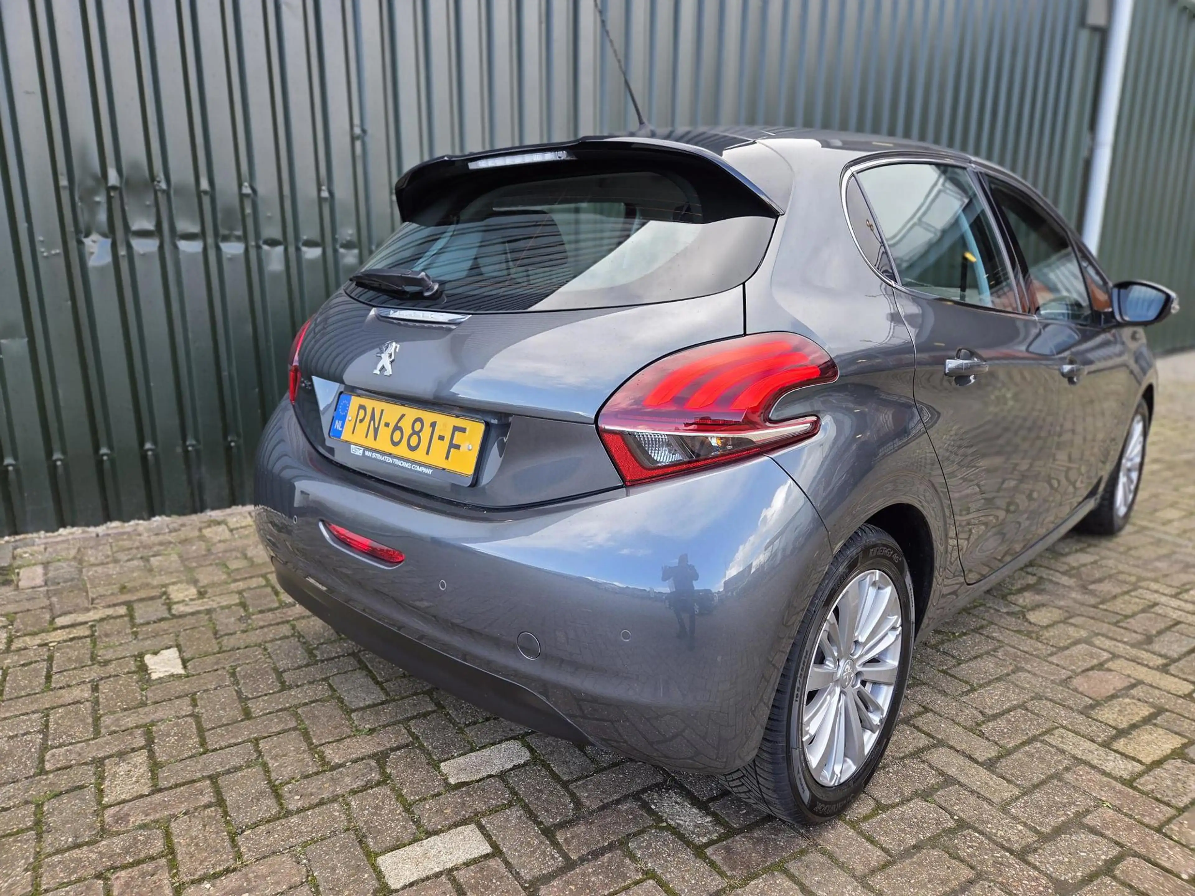 Peugeot 208 1.6 BlueHDi Allure dealer onderhoud — photo 6