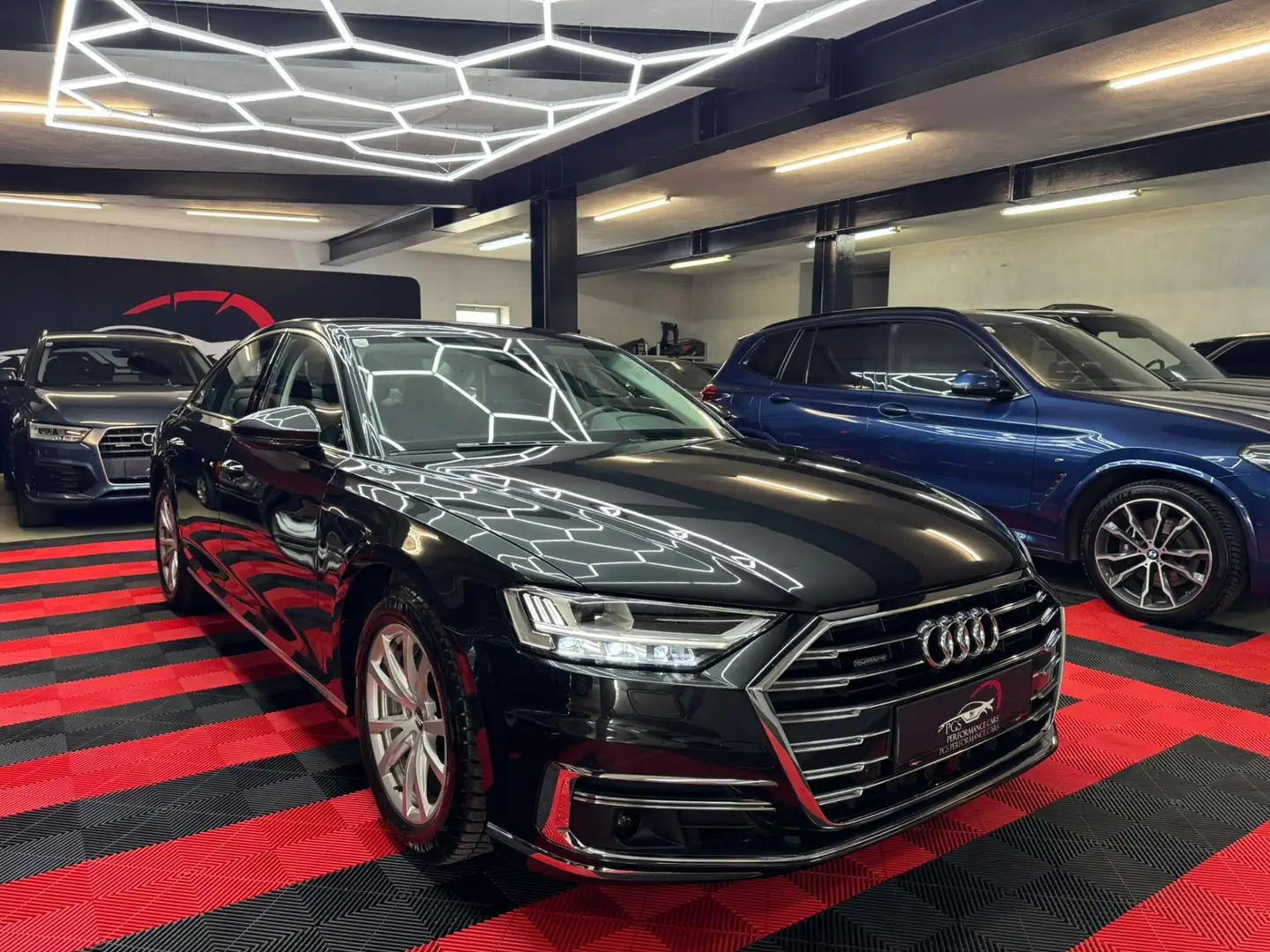 Audi A8 55 TFSI quattro Tiptronic Schwarz - 1