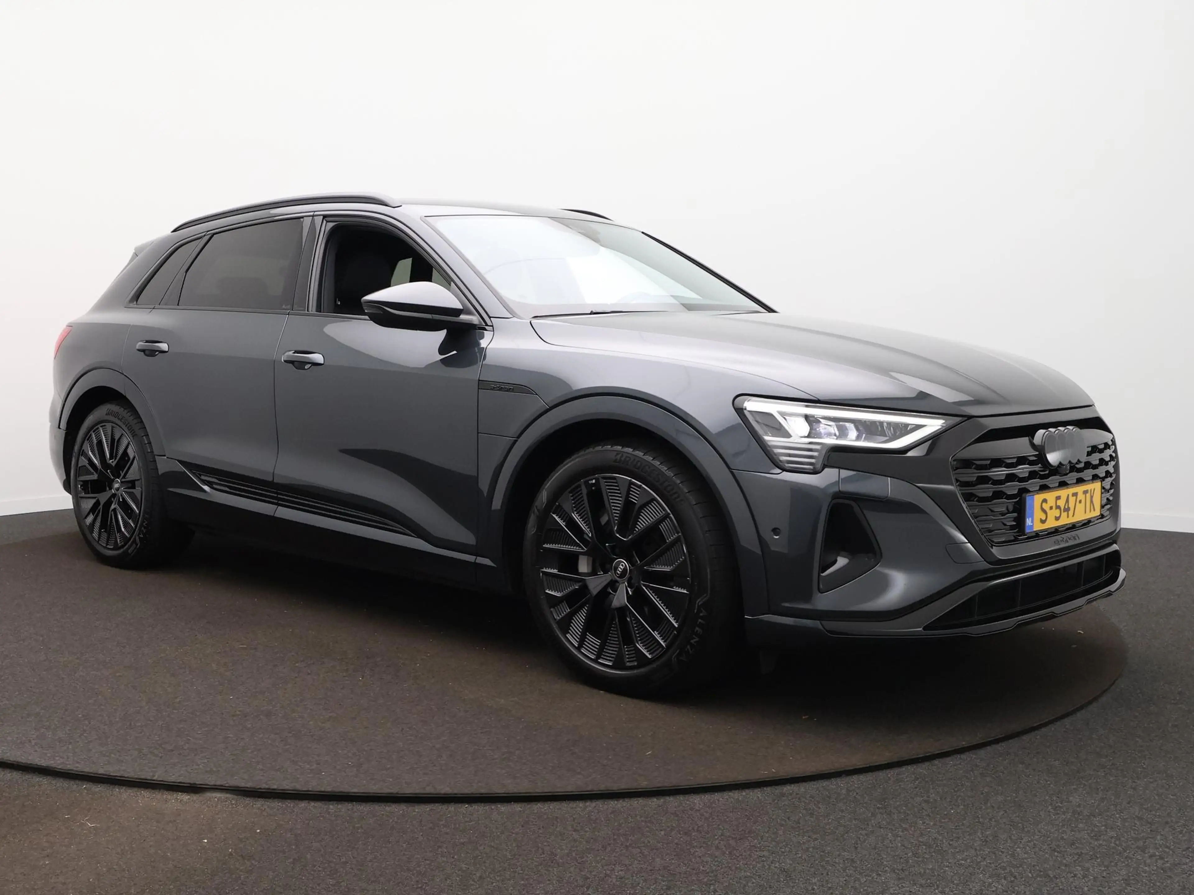 Audi Q8 e-tron 50 Quattro Advanced Edition 95 kWh | trekhaak | 21 — photo 3