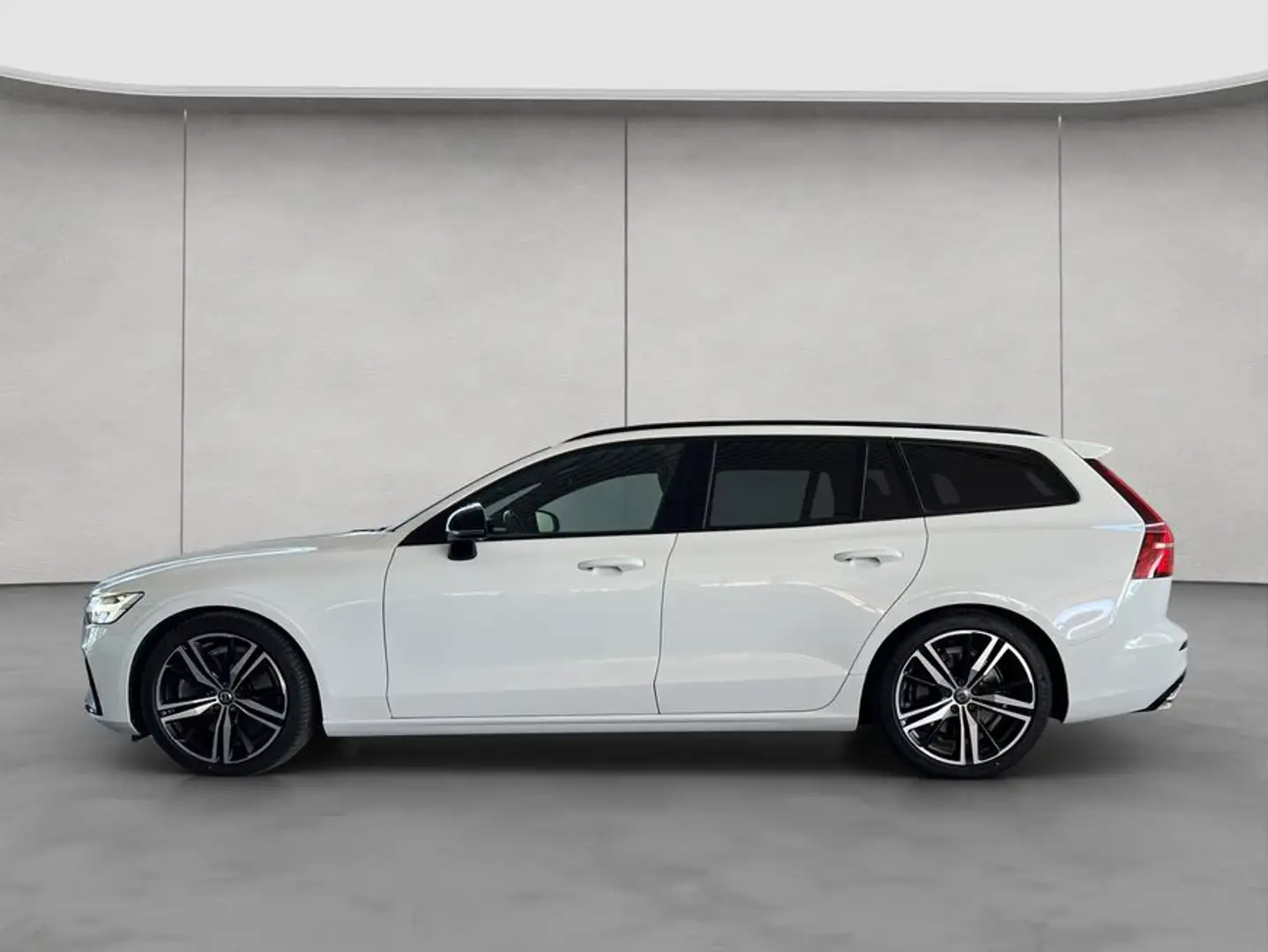 Volvo V60 T6 AWD R-Design Aut Glasd HeadUp PilotAssist Bílá - 2