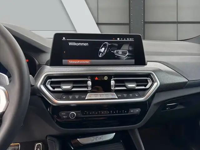 BMW X4 view 9
