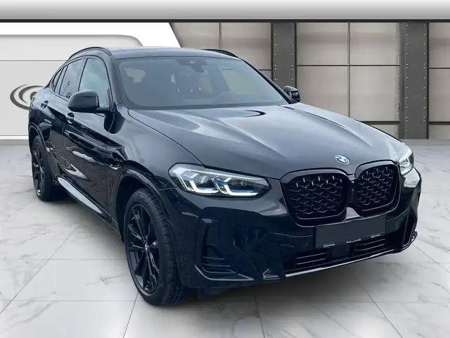 BMW X4 view 2