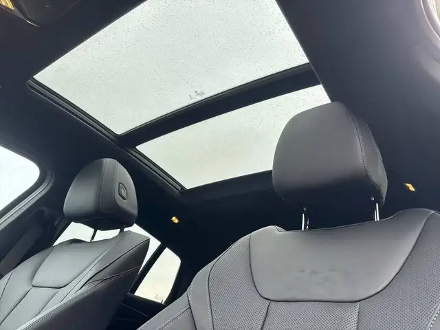 BMW X4 view 8