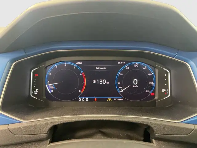 Volkswagen T-Roc view 9