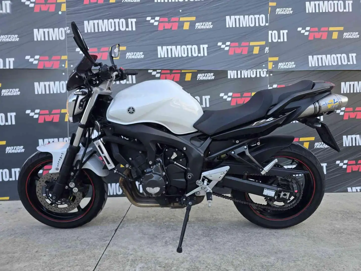 Yamaha FZ 6 S2 Export Video 360 Bianco - 2