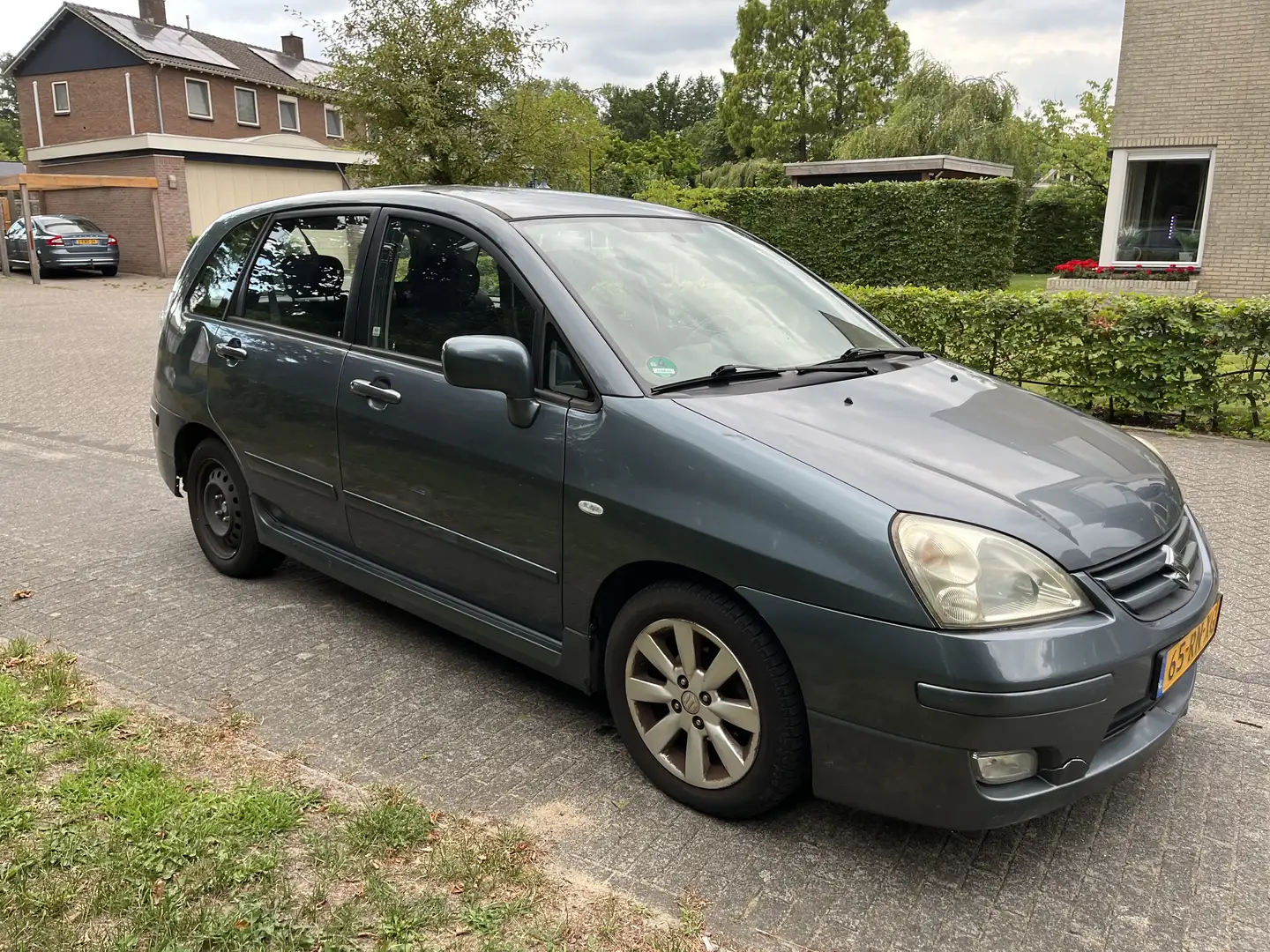 Suzuki Liana 1.6 Exclusive Grey - 2