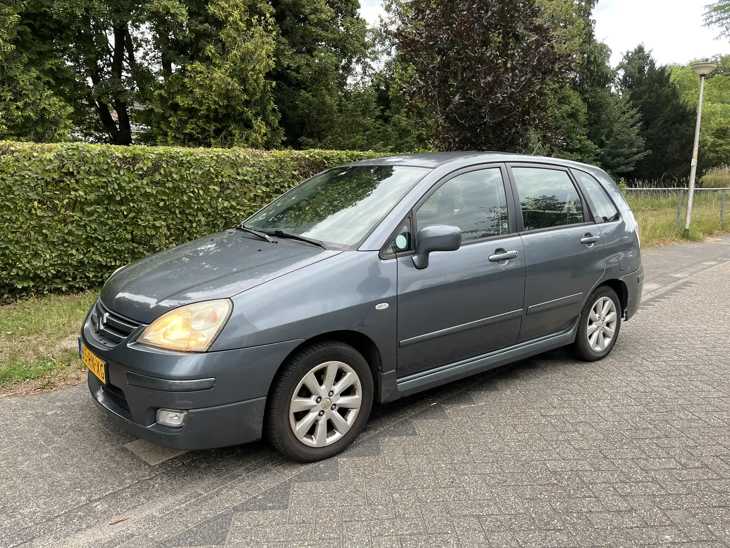 Suzuki Liana 1.6 Exclusive Gris - 1
