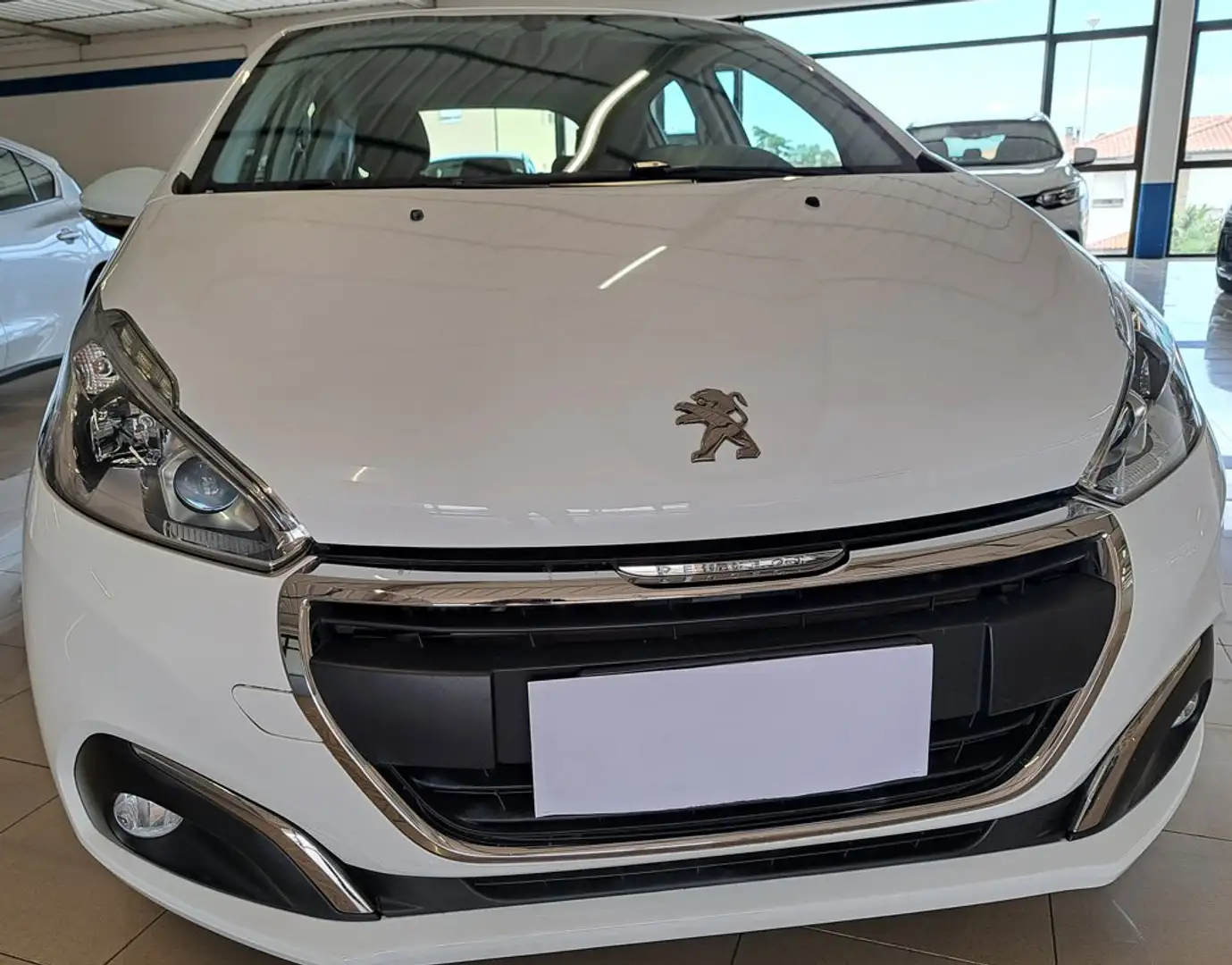 Peugeot 208 208 5p 1.6 bluehdi Active 75cv Bílá - 2