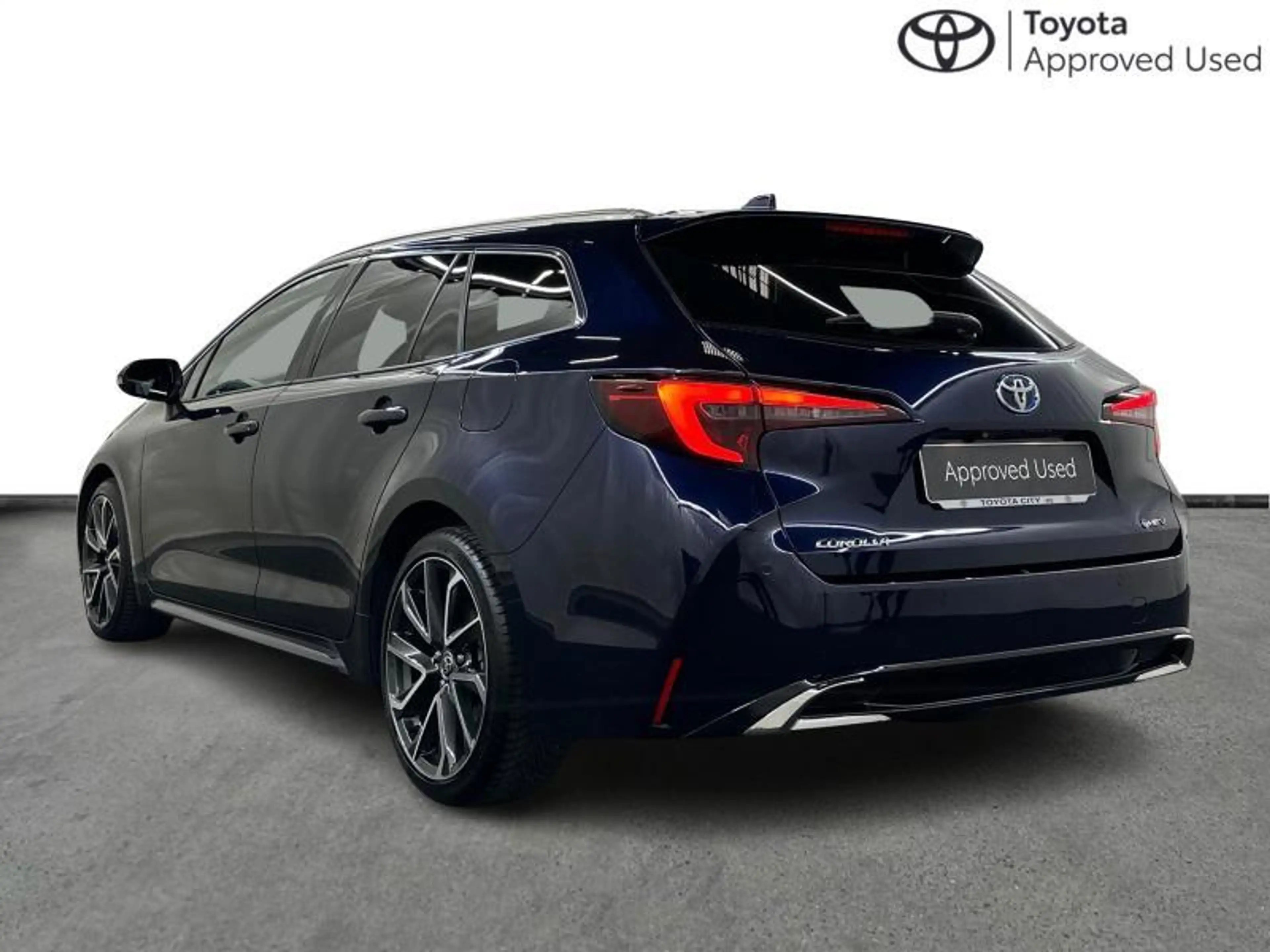 Toyota Corolla TS 140hp HEV Premium | head up — photo 3