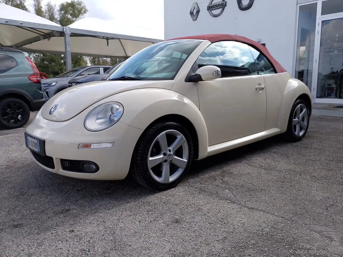 Volkswagen New Beetle 1.6 Cabrio Lim. Red Edt. Bianco - 1