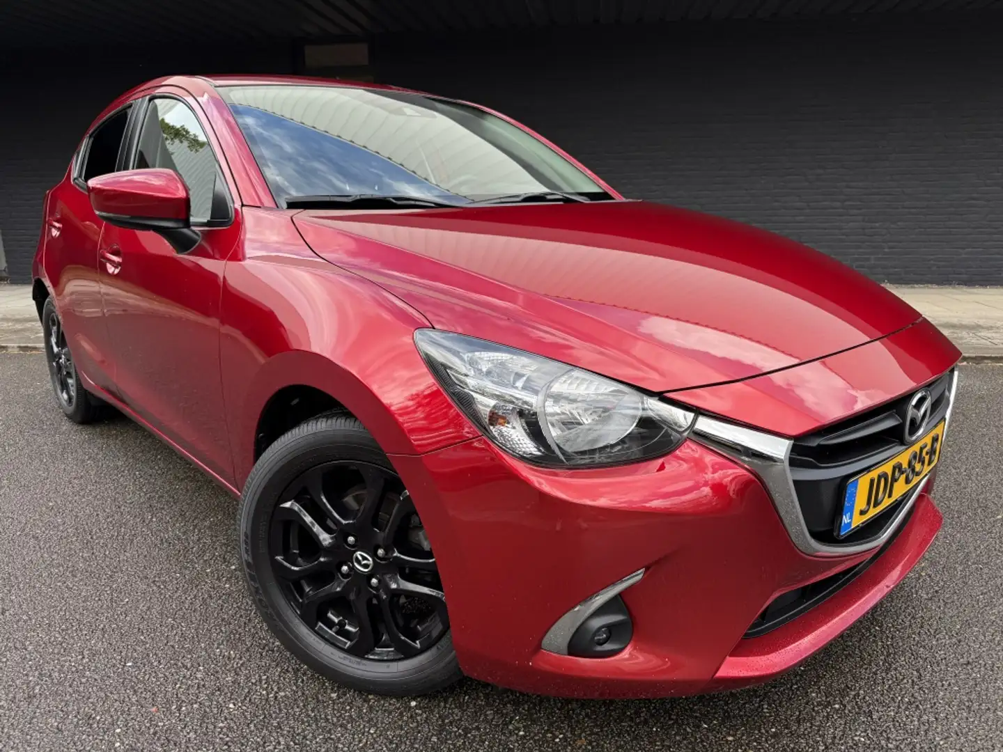 Mazda 2 1.5 SkyactivG SkL GT // Dealer onderhouden // Rojo - 1