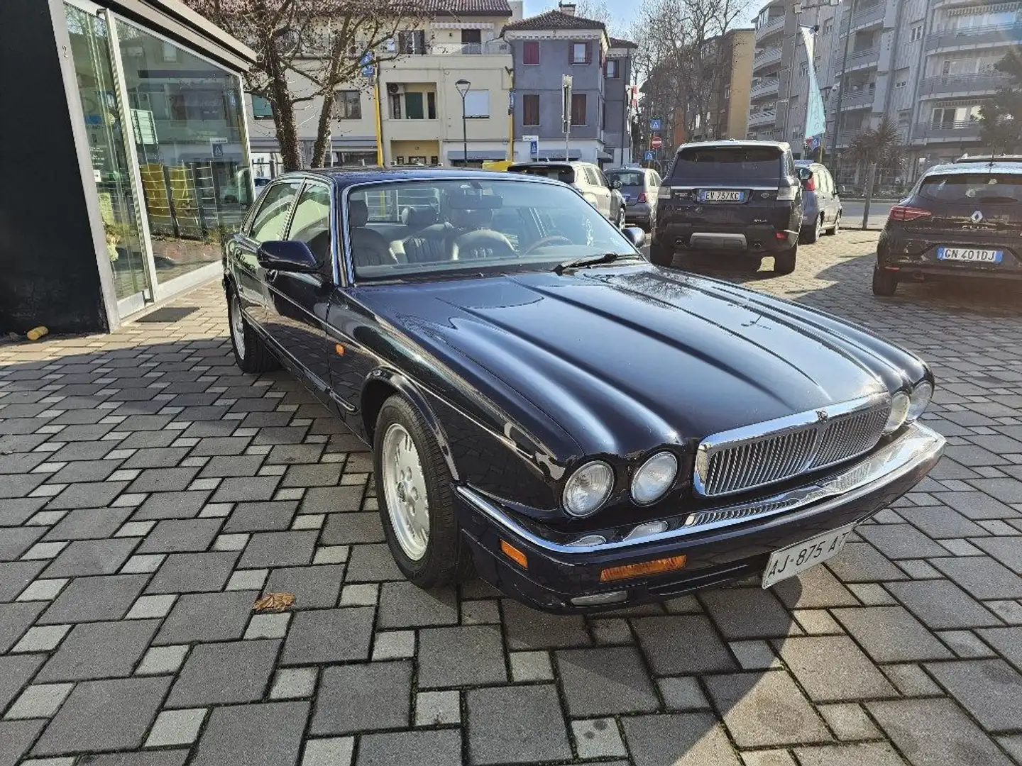 Jaguar Sovereign 4.0 cat automatic Bleu - 2
