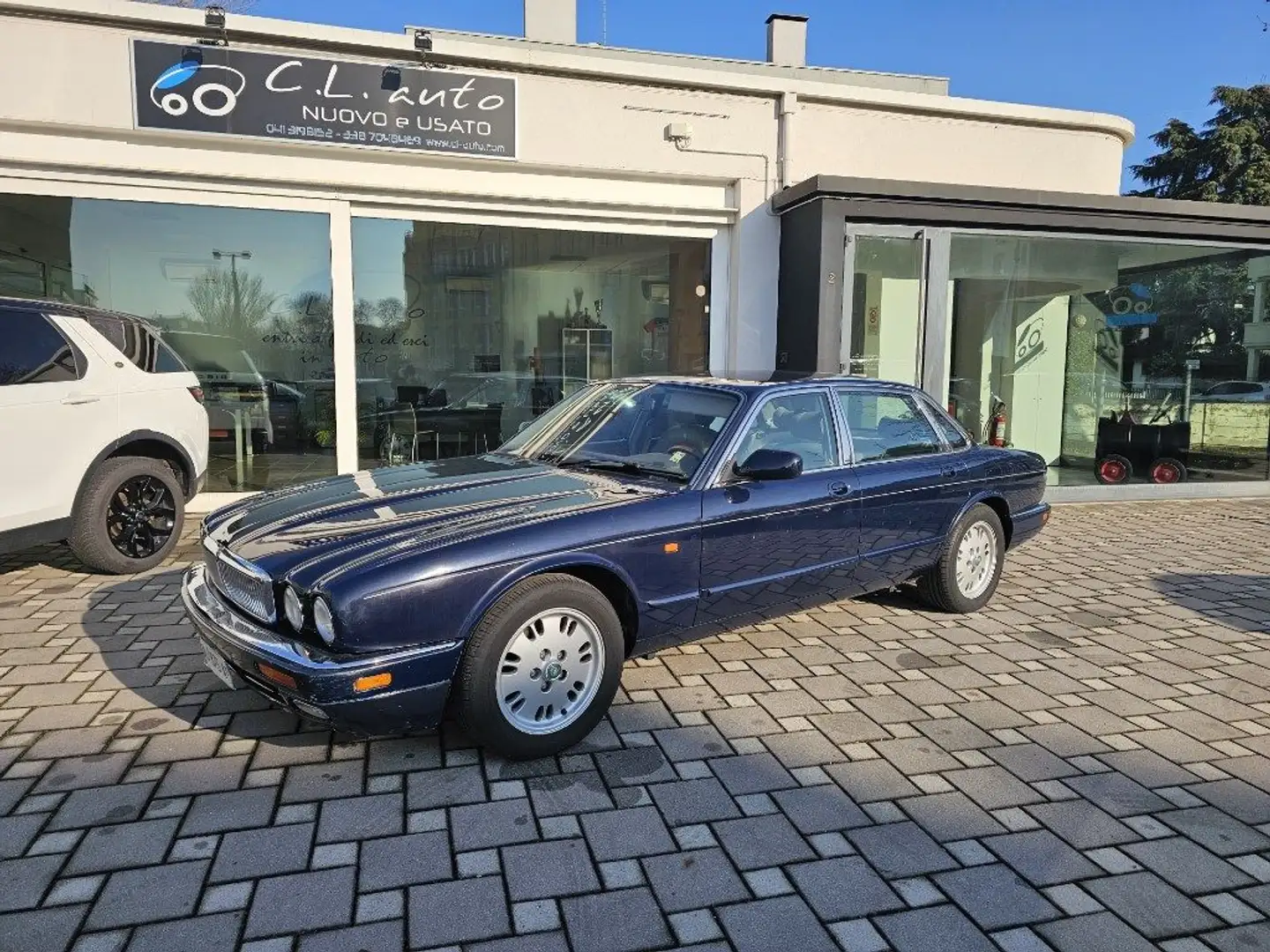 Jaguar Sovereign 4.0 cat automatic Bleu - 1