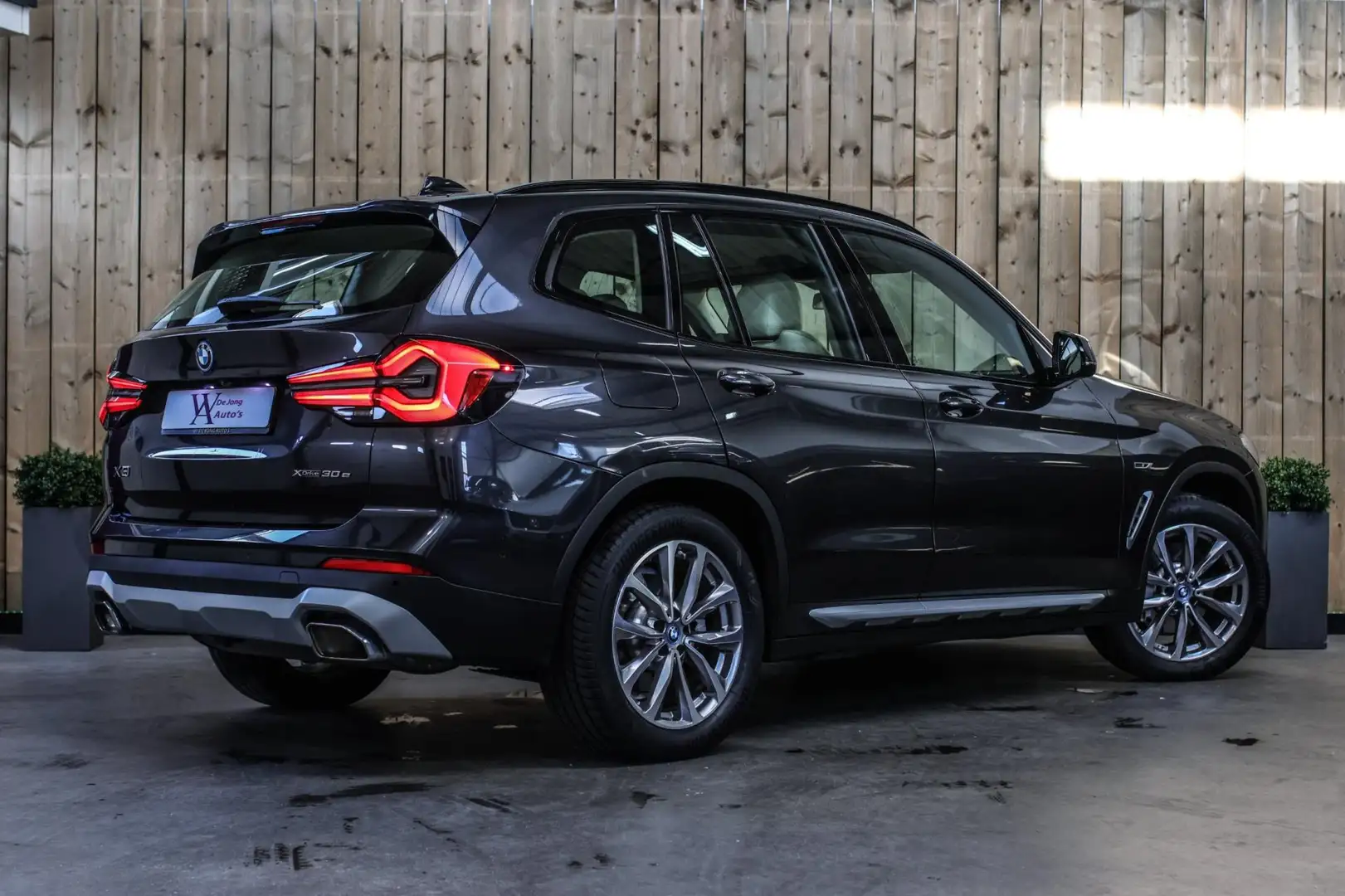 BMW X3 XDrive30e LCI *Camera*Head-Up*Leder*Trekhaak*Led* Grijs - 2