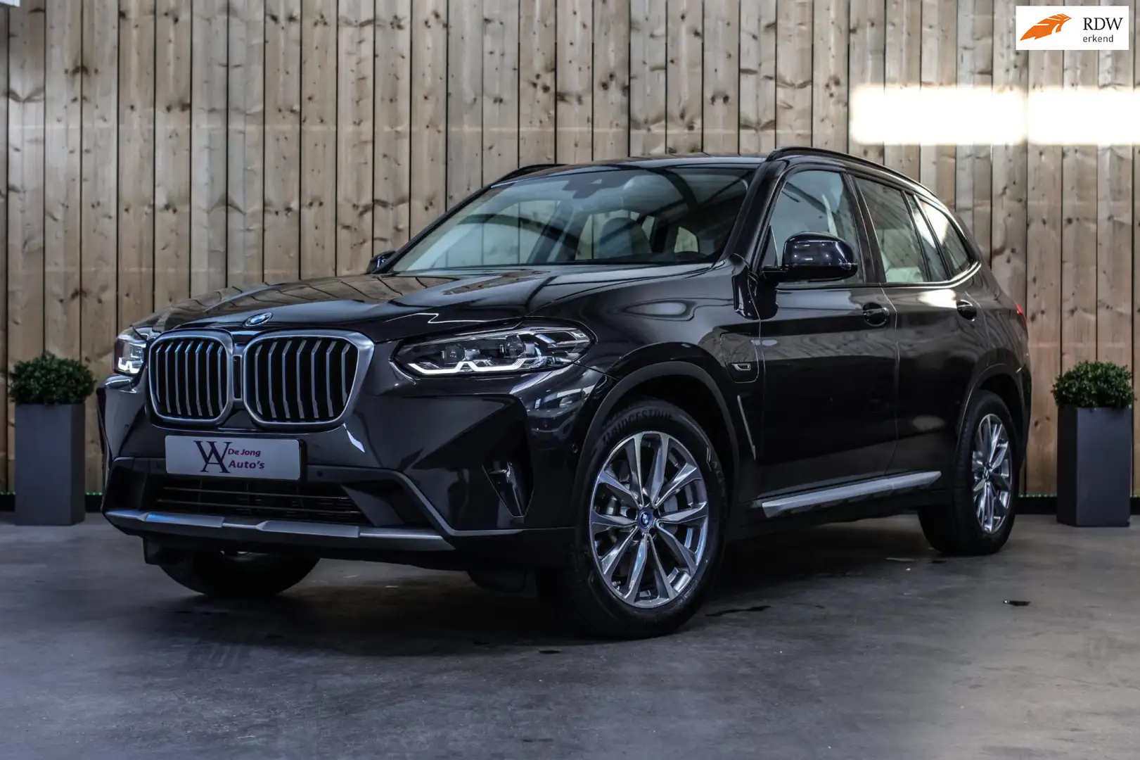 BMW X3 XDrive30e LCI *Camera*Head-Up*Leder*Trekhaak*Led* Grijs - 1