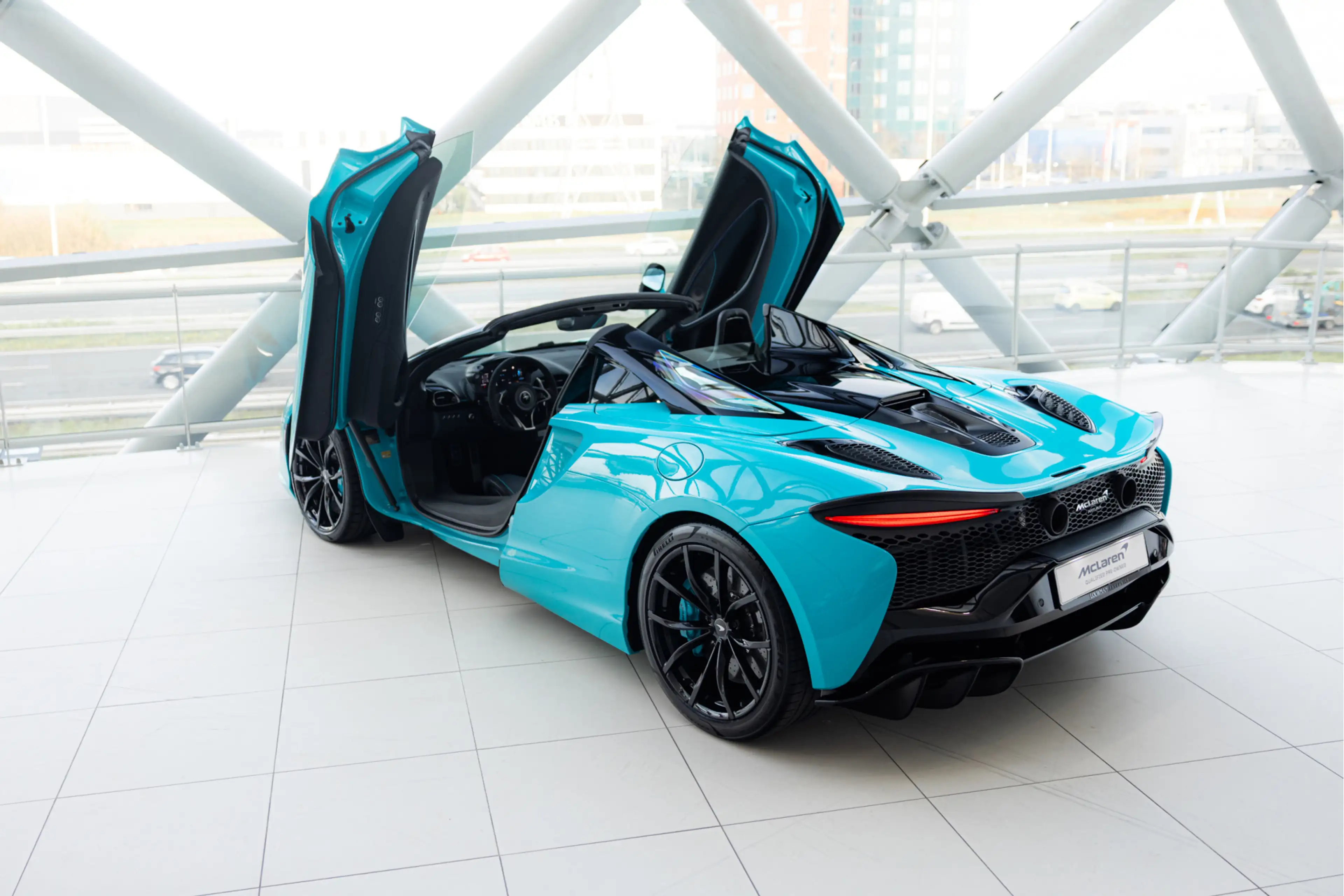 McLaren Artura Spider 3.0 V6 Plug-in | MSO | Black Pack | — photo 8