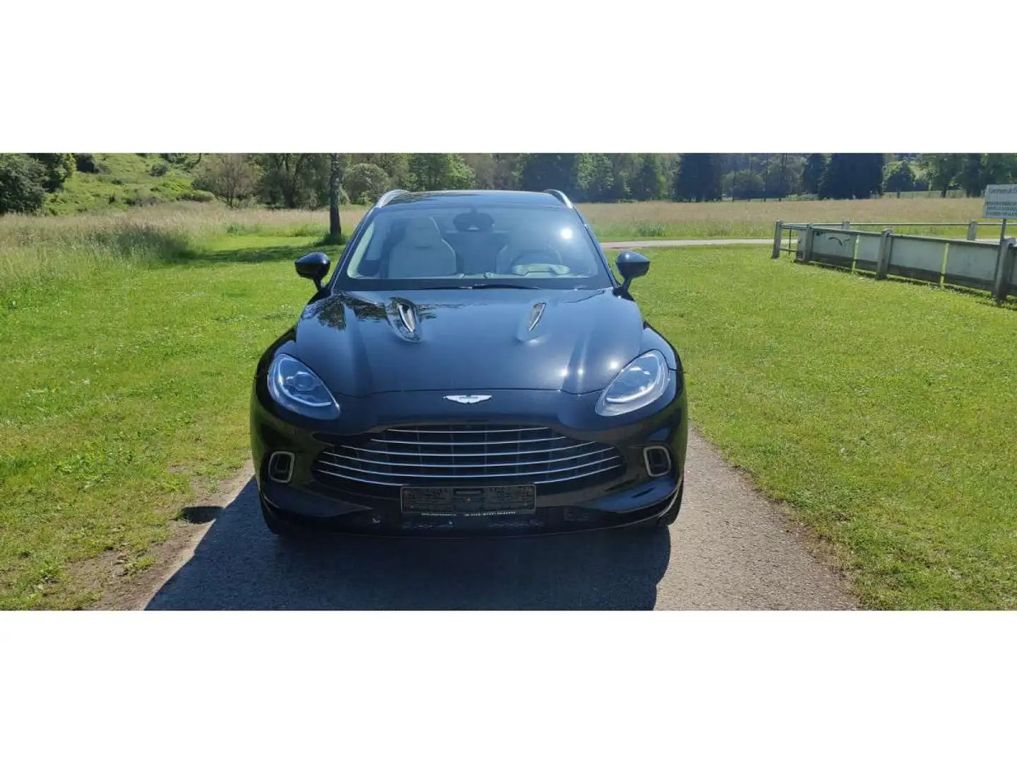 Aston Martin DBX 4.0 V8 Siyah - 2