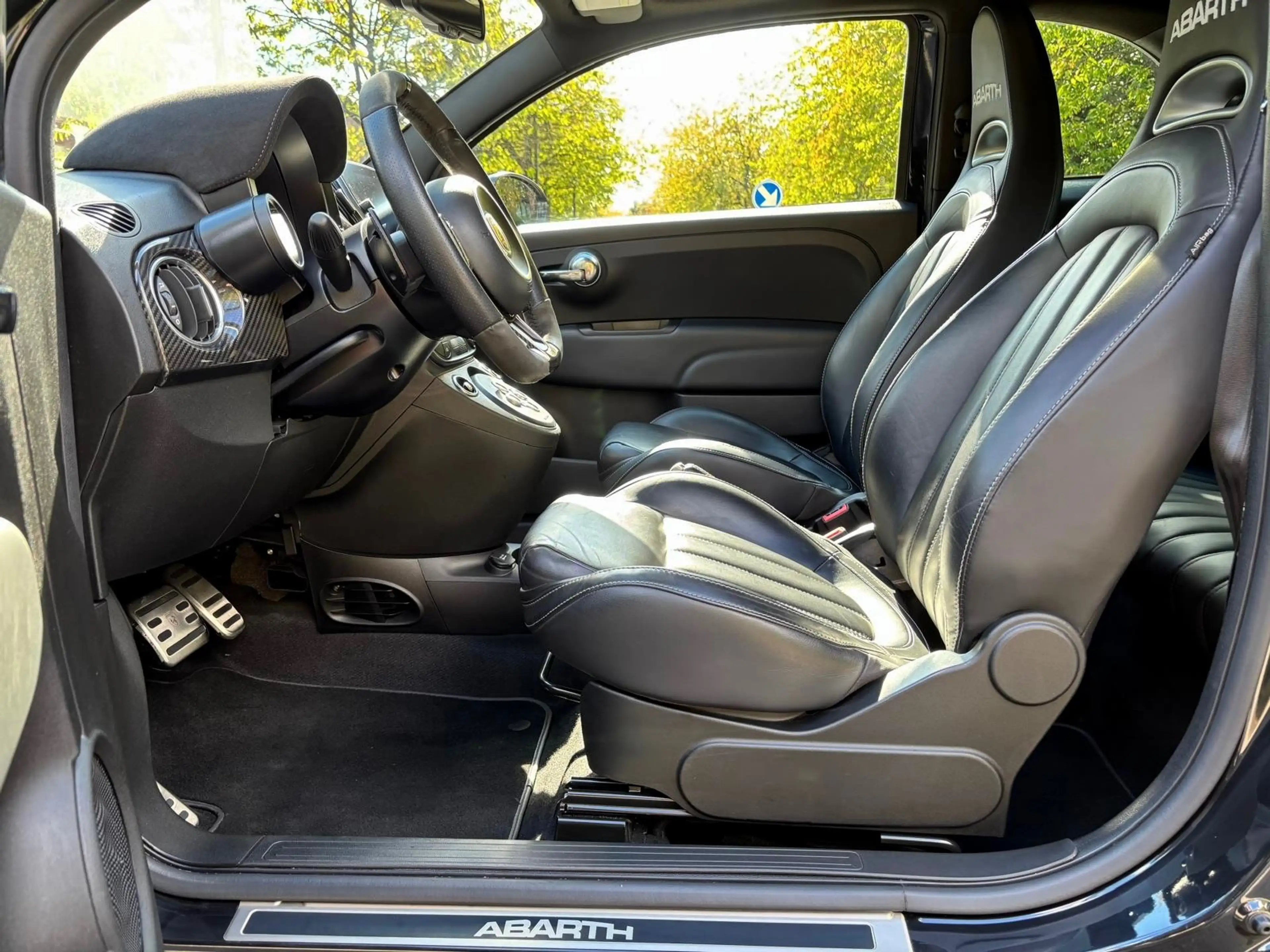 Abarth 595 *Carbone / Pano / Led / Apple CarPlay / 36900KM * — photo 13