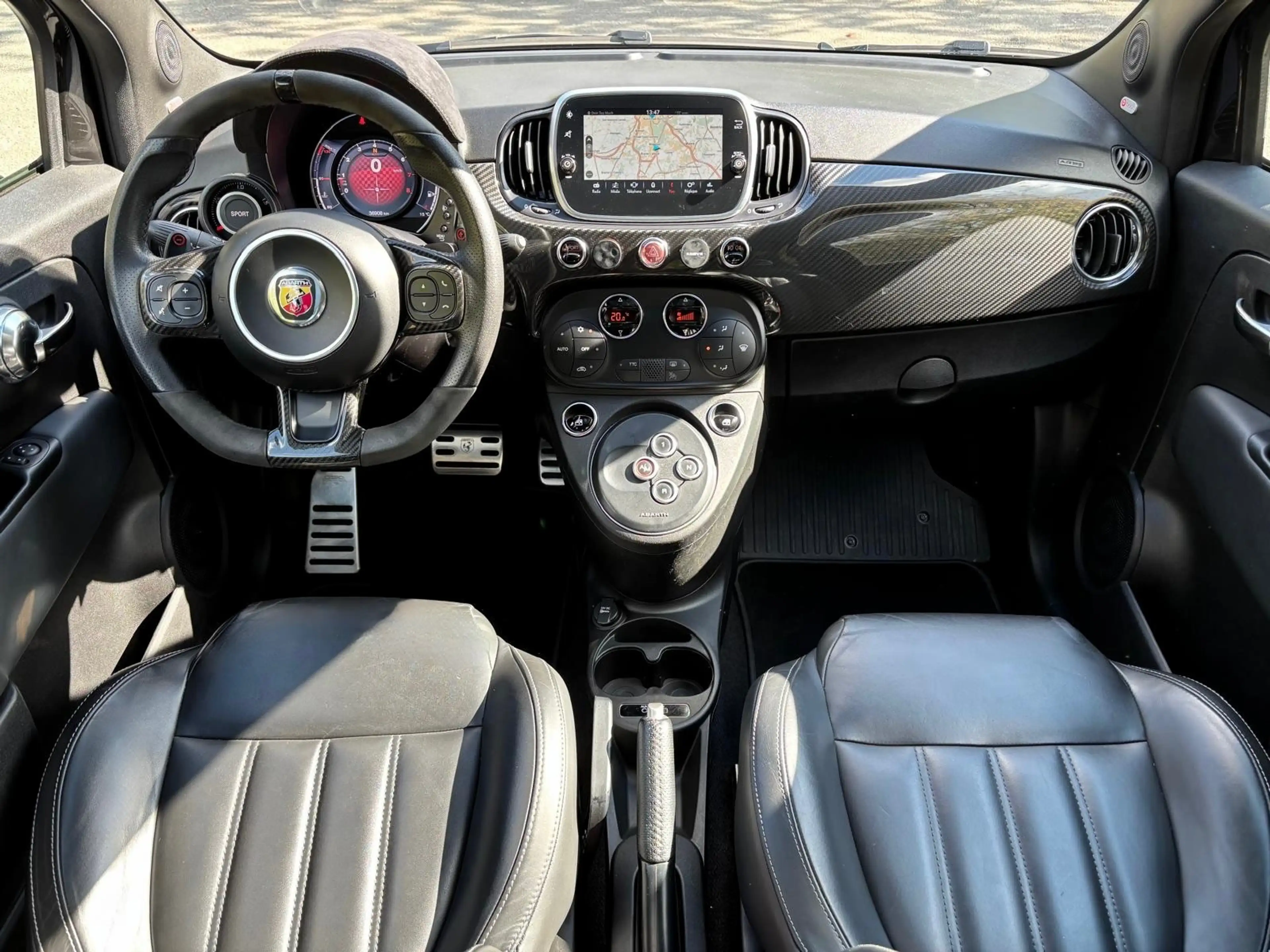 Abarth 595 *Carbone / Pano / Led / Apple CarPlay / 36900KM * — photo 11