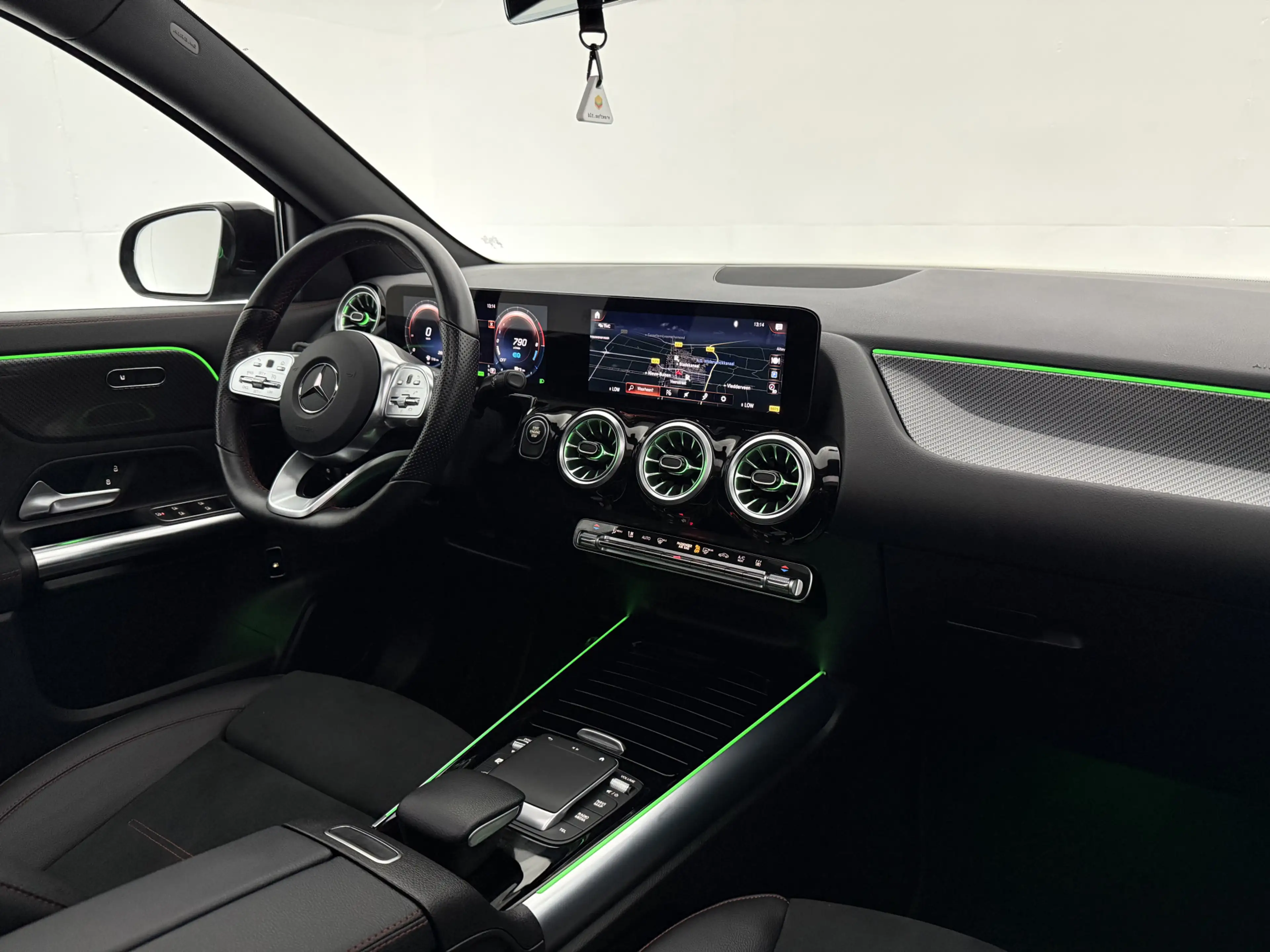 Mercedes-Benz GLA 250 e AMG Limited | Pano | Sfeer | Virtual | Camera | — photo 4