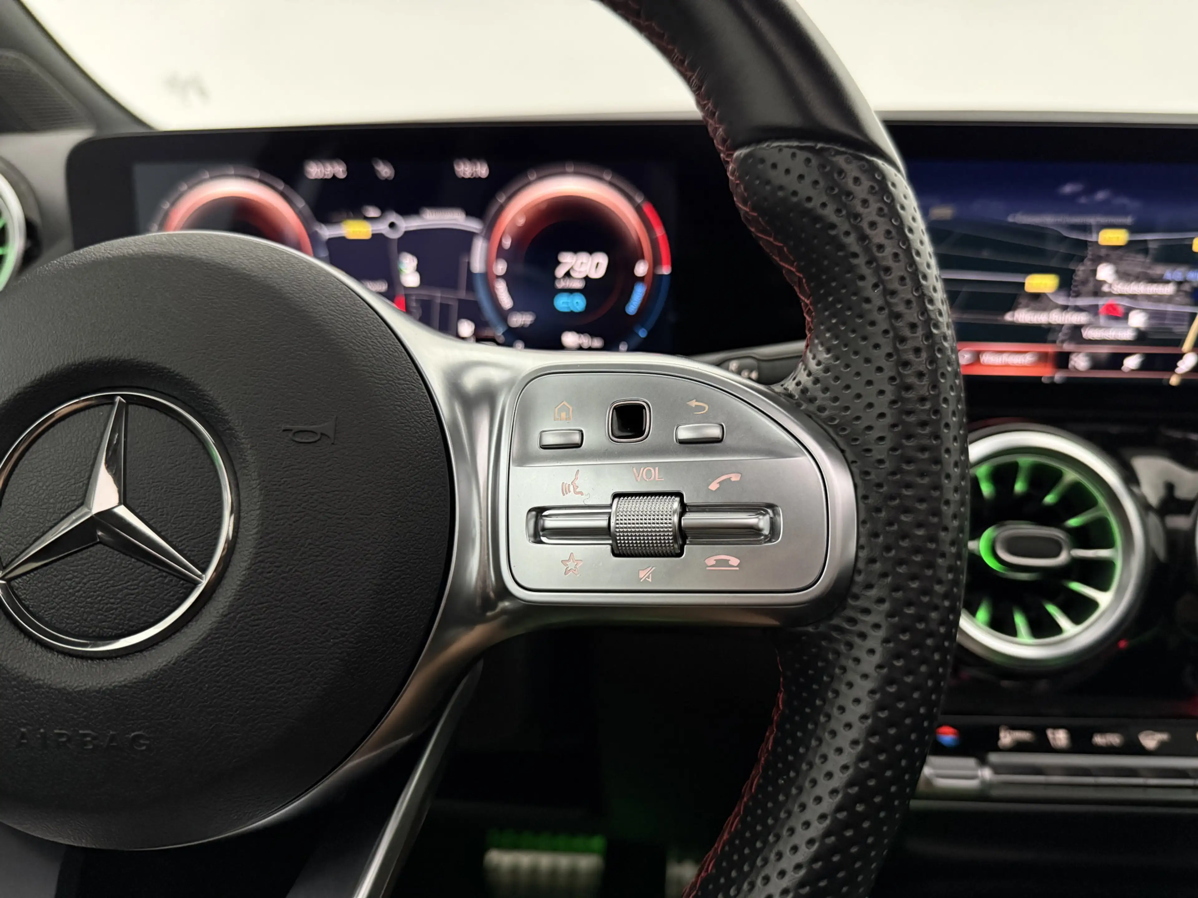 Mercedes-Benz GLA 250 e AMG Limited | Pano | Sfeer | Virtual | Camera | — photo 29