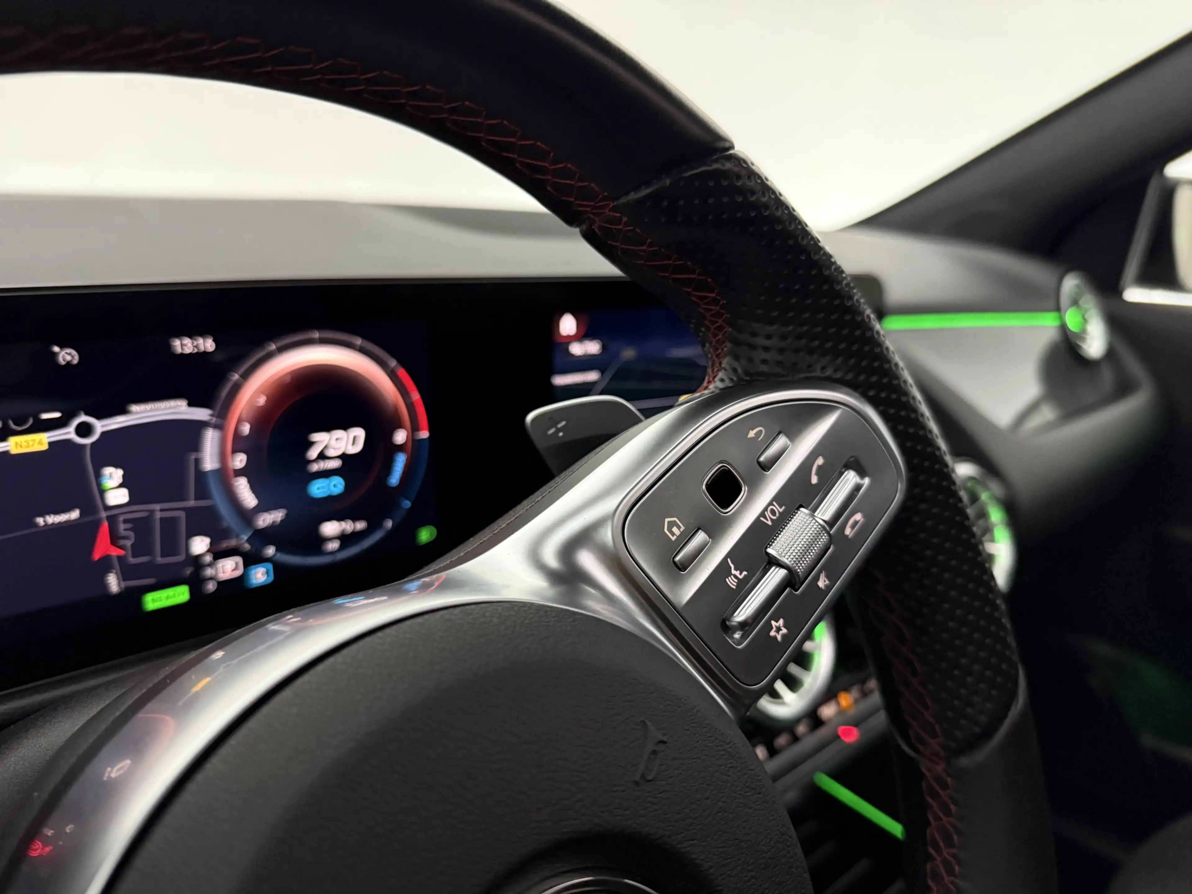 Mercedes-Benz GLA 250 e AMG Limited | Pano | Sfeer | Virtual | Camera | — photo 35