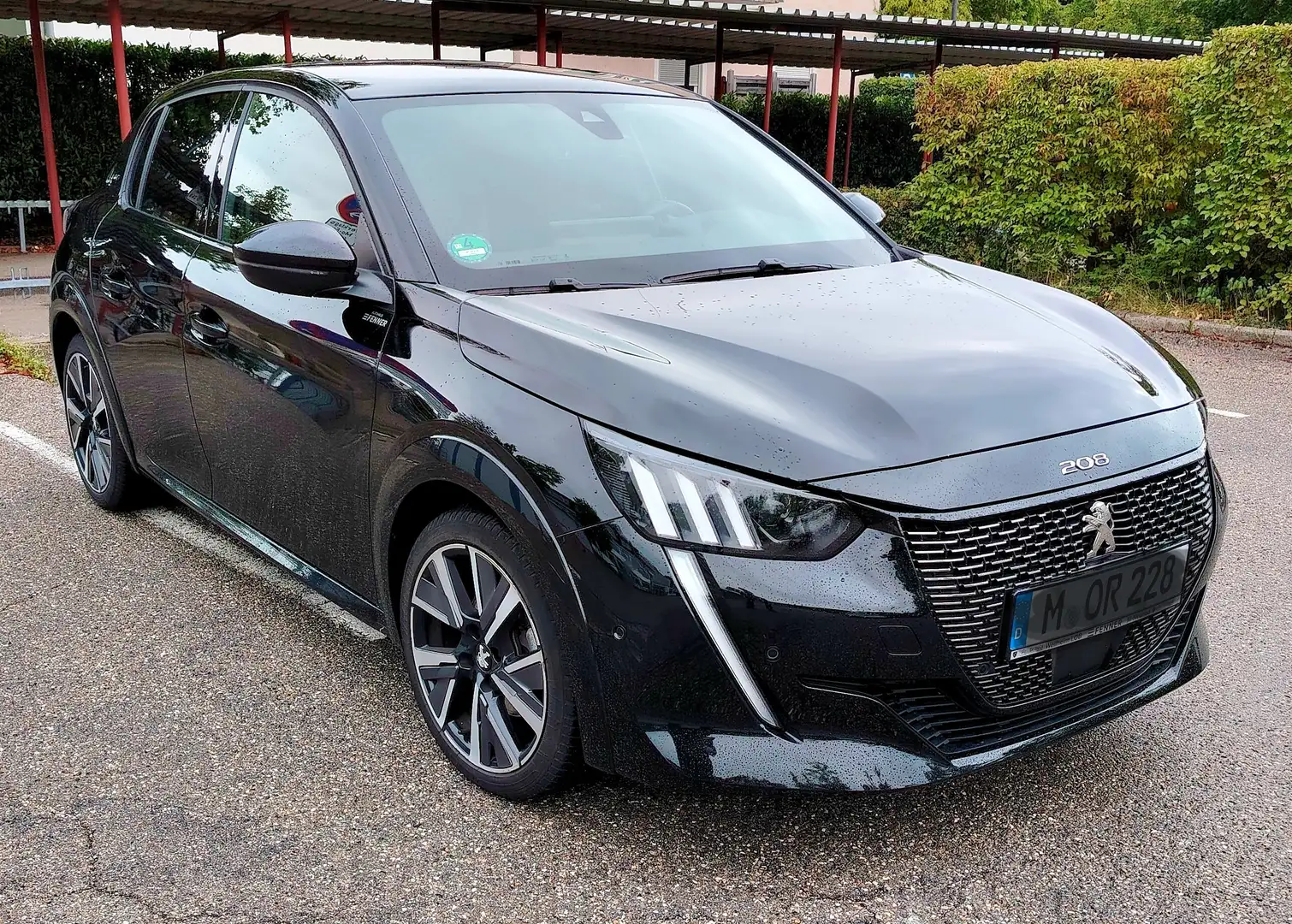 Peugeot 208 208 PureTech 100 GT Schwarz - 2