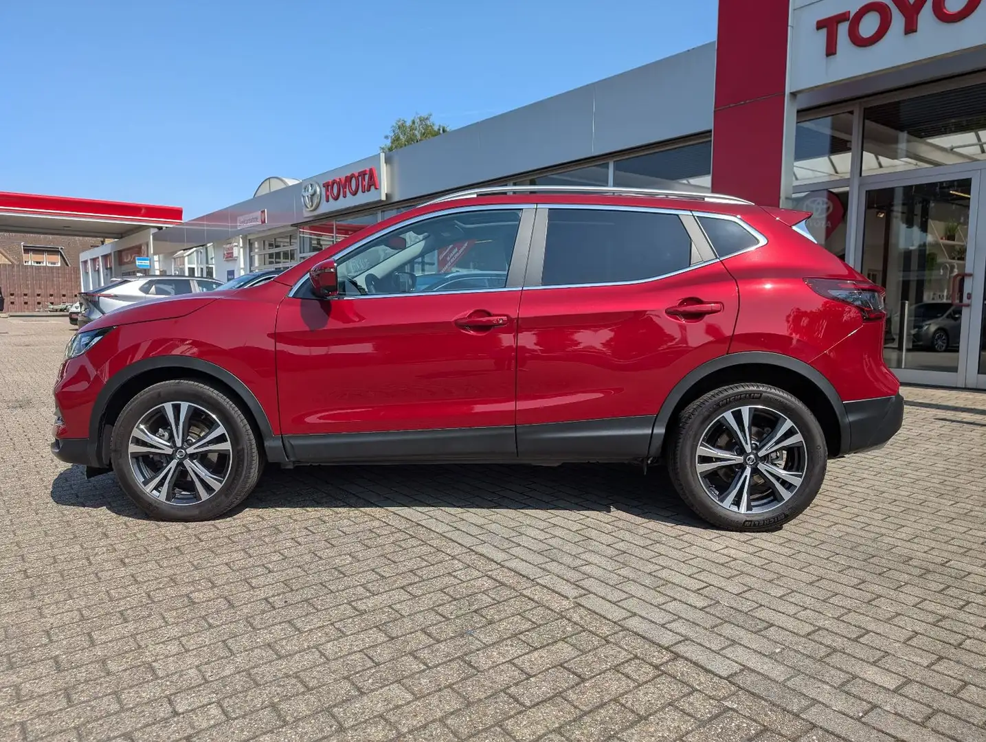Nissan Qashqai 1.3 DIG-T DCT Zama "Navi 360G AHK PANO* Rouge - 2