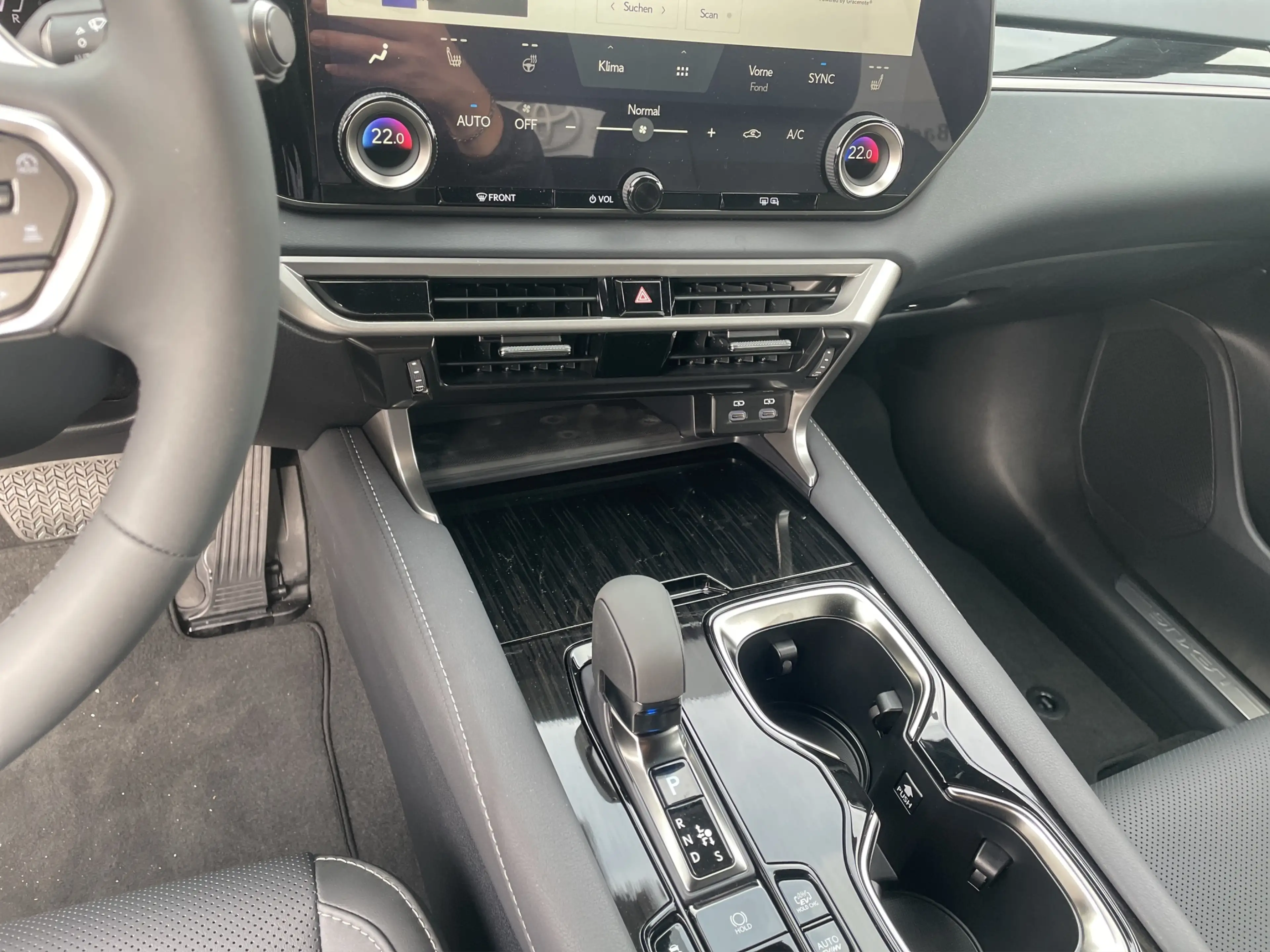 Lexus RX 450h Business Line Plug-In Hybrid 309 PS Allrad — photo 11