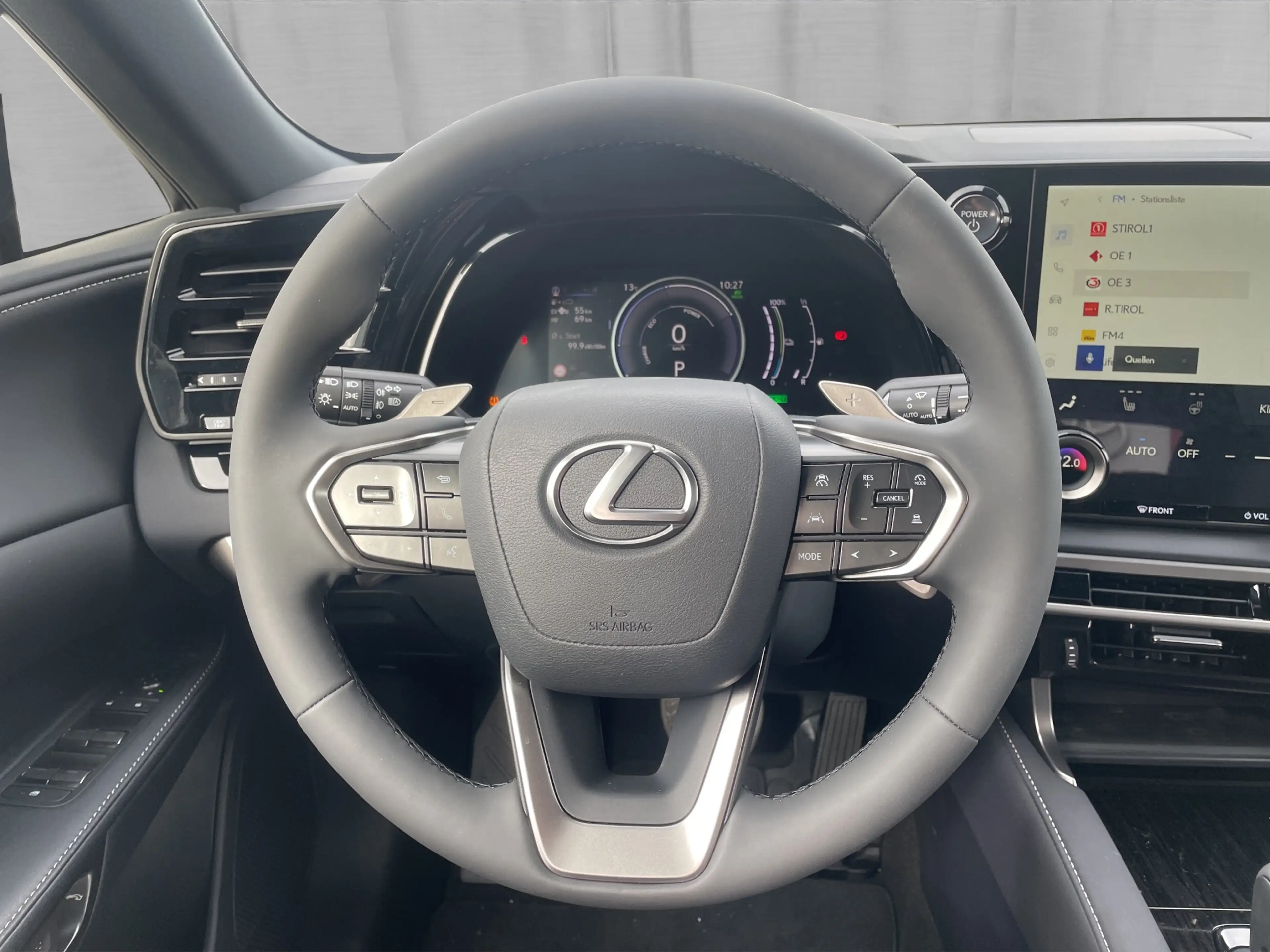 Lexus RX 450h Business Line Plug-In Hybrid 309 PS Allrad — photo 9