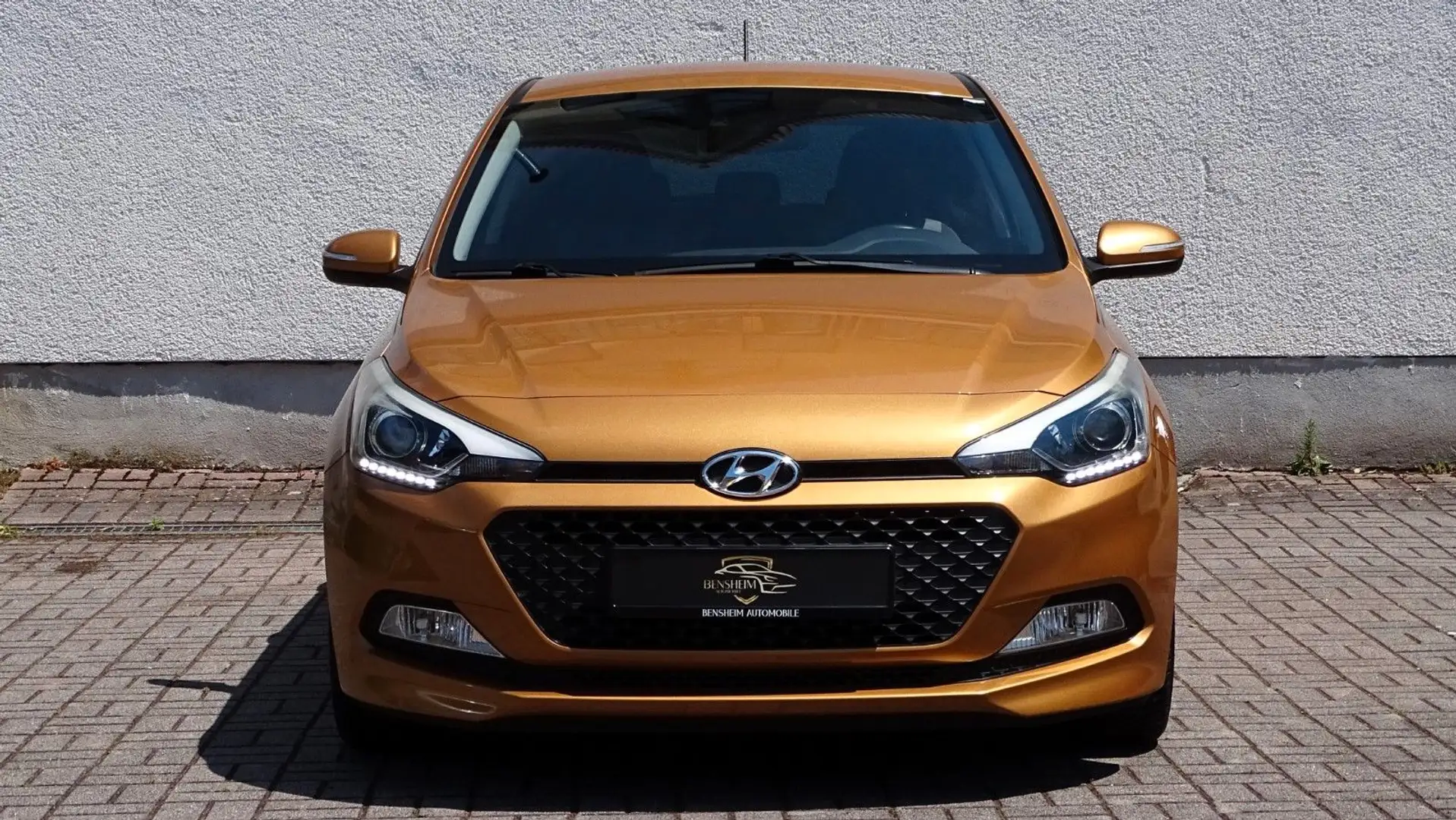 Hyundai i20 1.4 Trend|SHZ|LHZ|Automatik|Tempo.|SpurAss. Gold - 2
