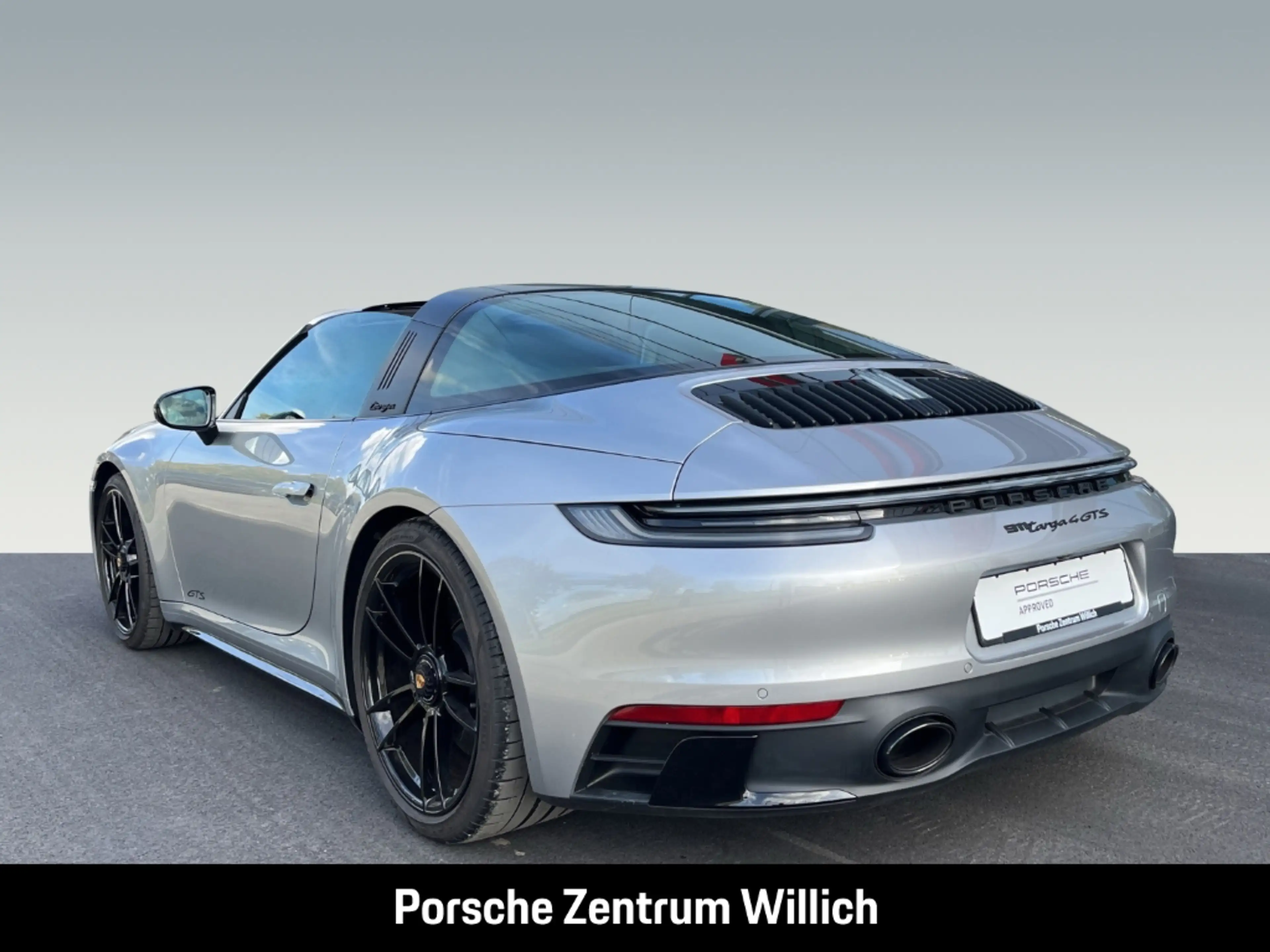 Porsche 992 (911) Targa 4 GTS — photo 3