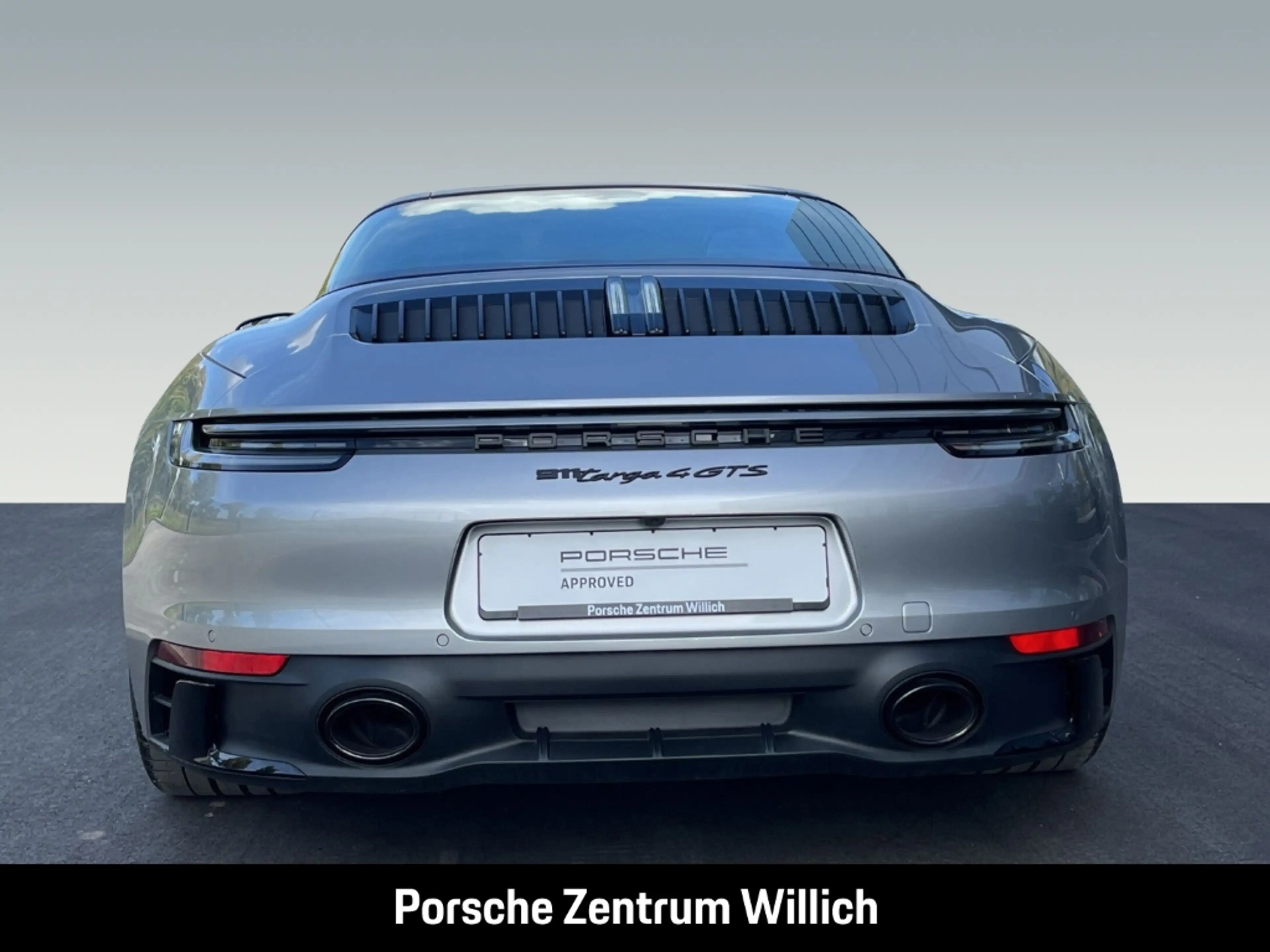 Porsche 992 (911) Targa 4 GTS — photo 4
