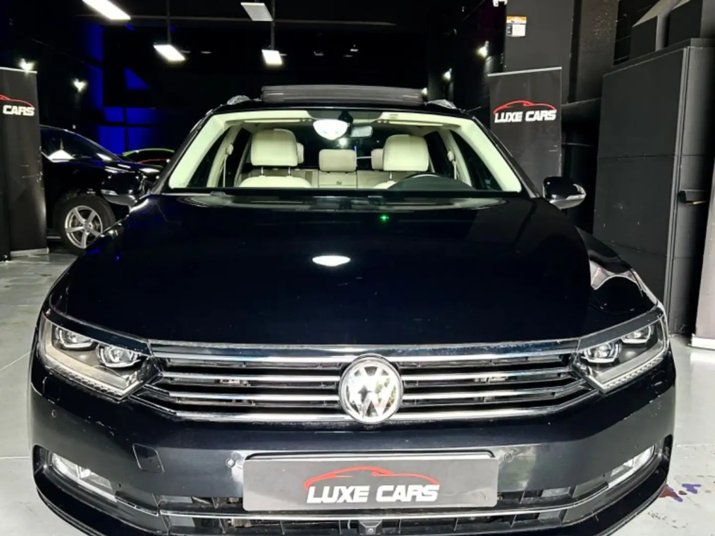Volkswagen Passat Variant 2.0TDI Sport DSG 140kW Zwart - 2