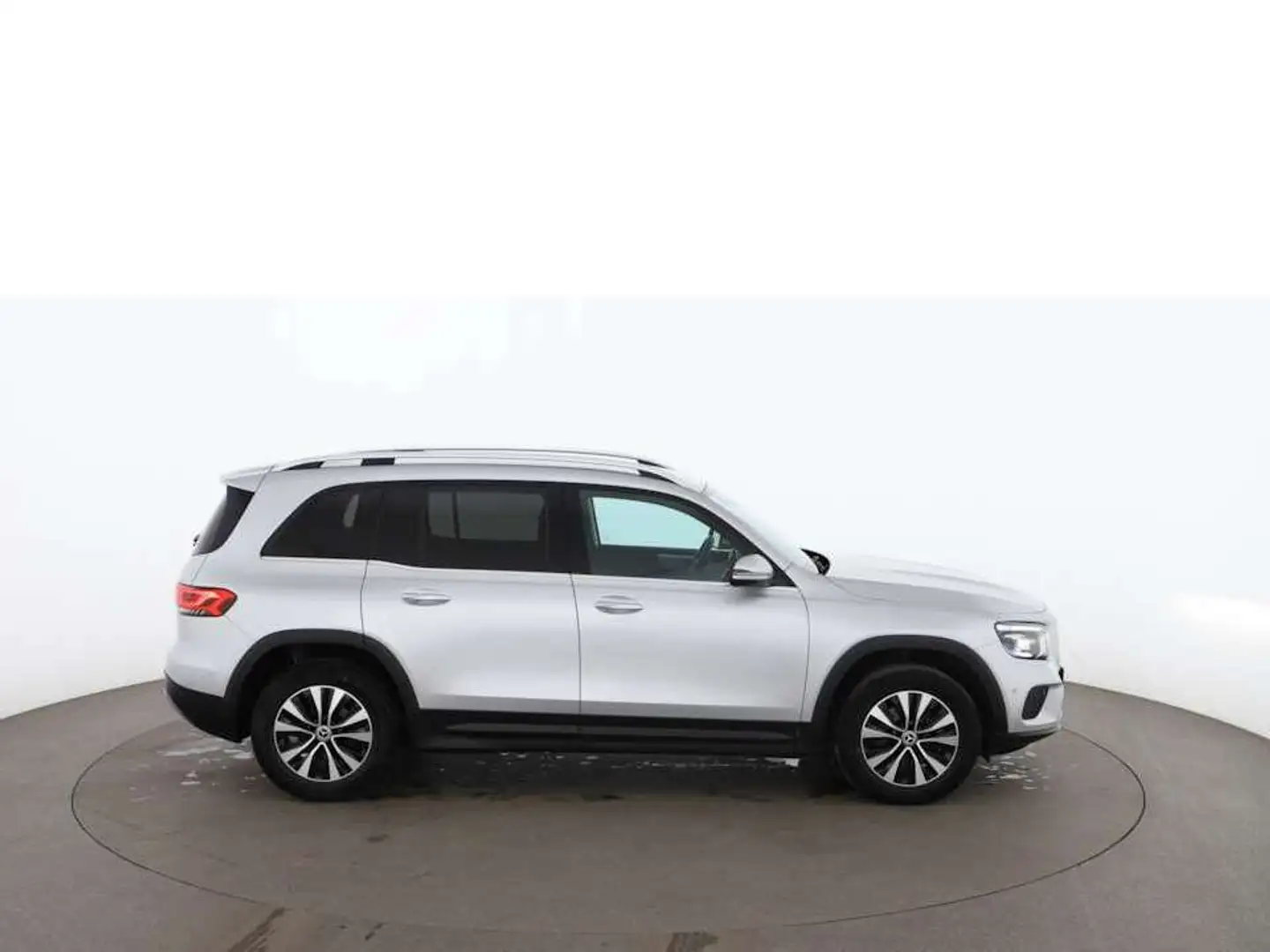 Mercedes-Benz GLB 180 d Style Aut LED NAVI SITZHZG TEMP R-CAM Zilver - 2