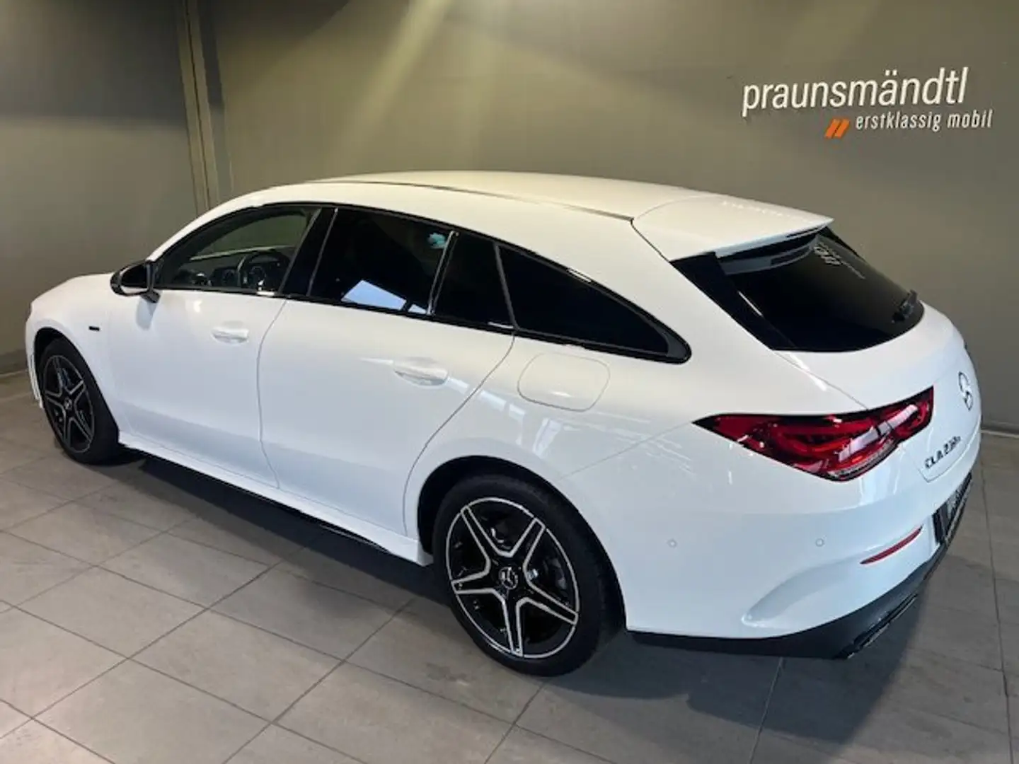 Mercedes-Benz CLA 250 e SB AMG Edition 2020 Night MBUX/LED/Kam Blanc - 2