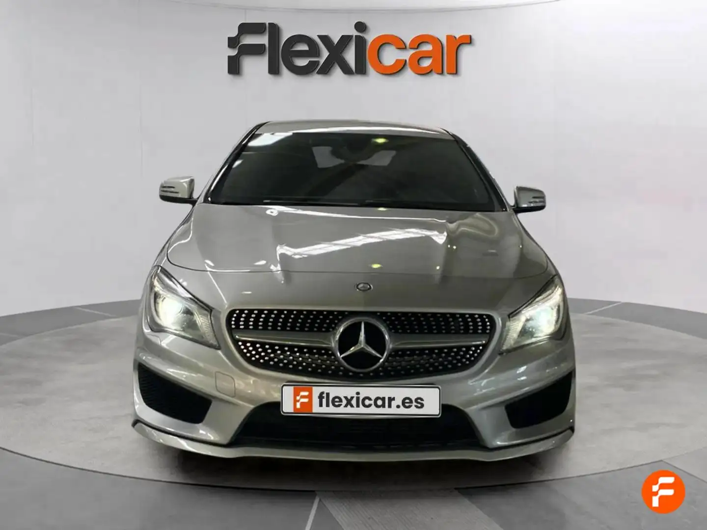 Mercedes-Benz CLA 220 Shooting Brake 220d 4Matic 7G-DCT Gris - 2