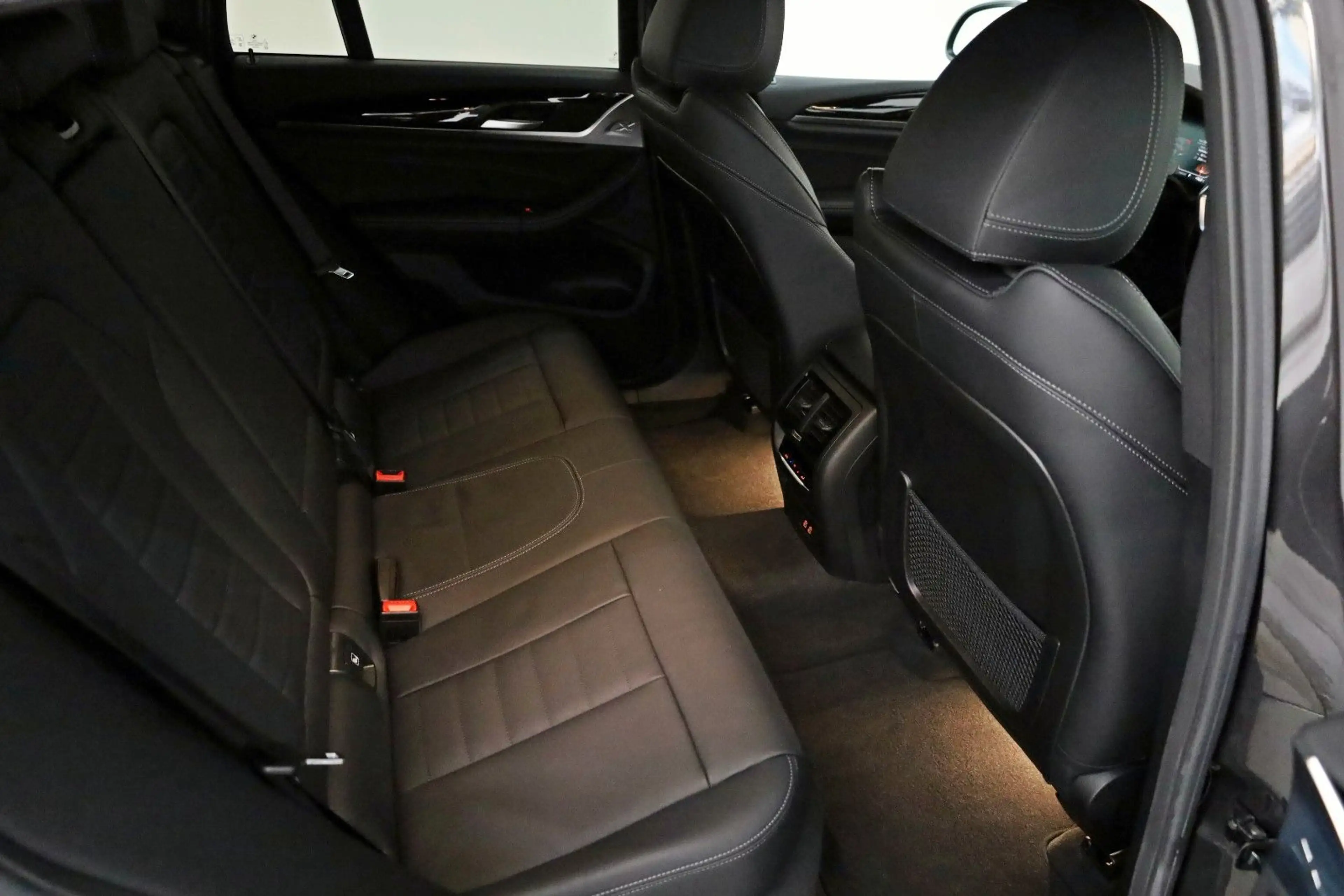 BMW X4 xDrive 30 i, Leder,360Kamera,HUD,ACC,Panorama — photo 7