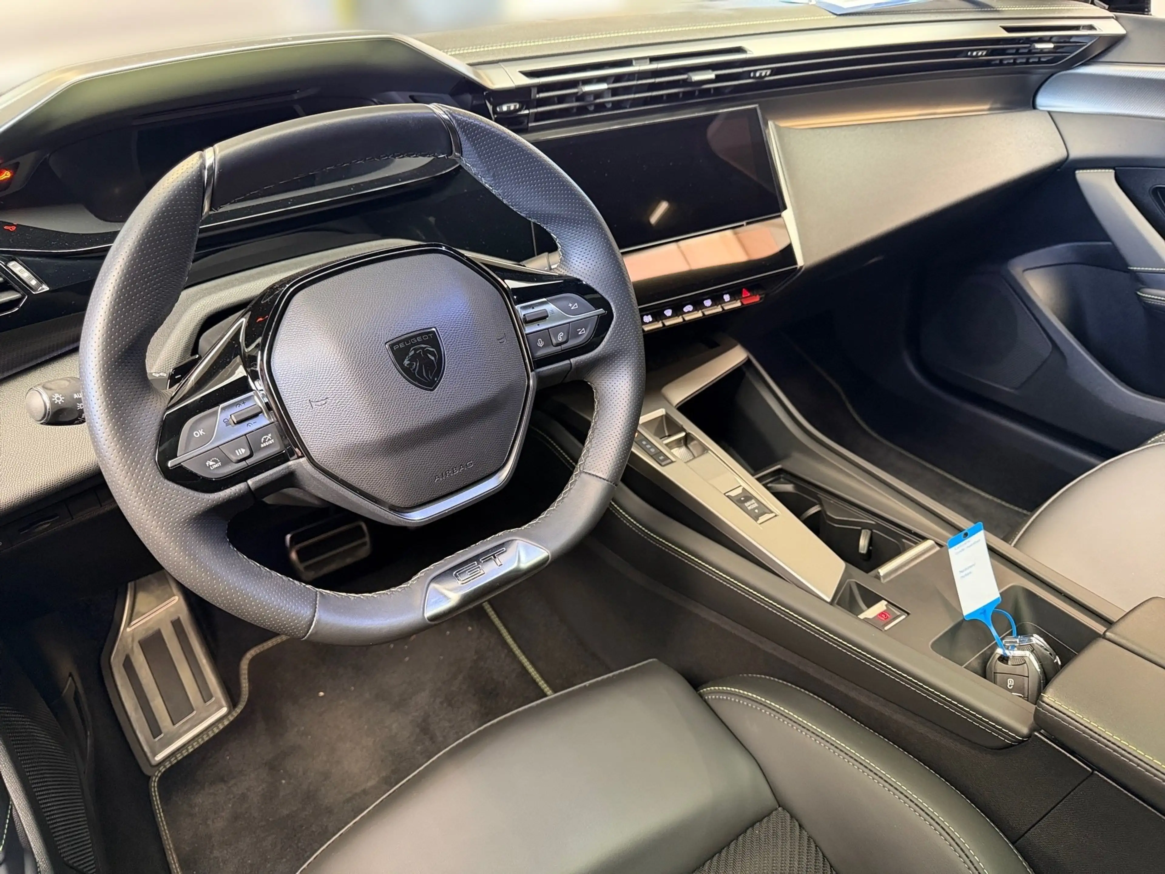 Peugeot 408 PureTech 130 EAT8 GT ACC KeyLess LED Navi PDC — photo 9