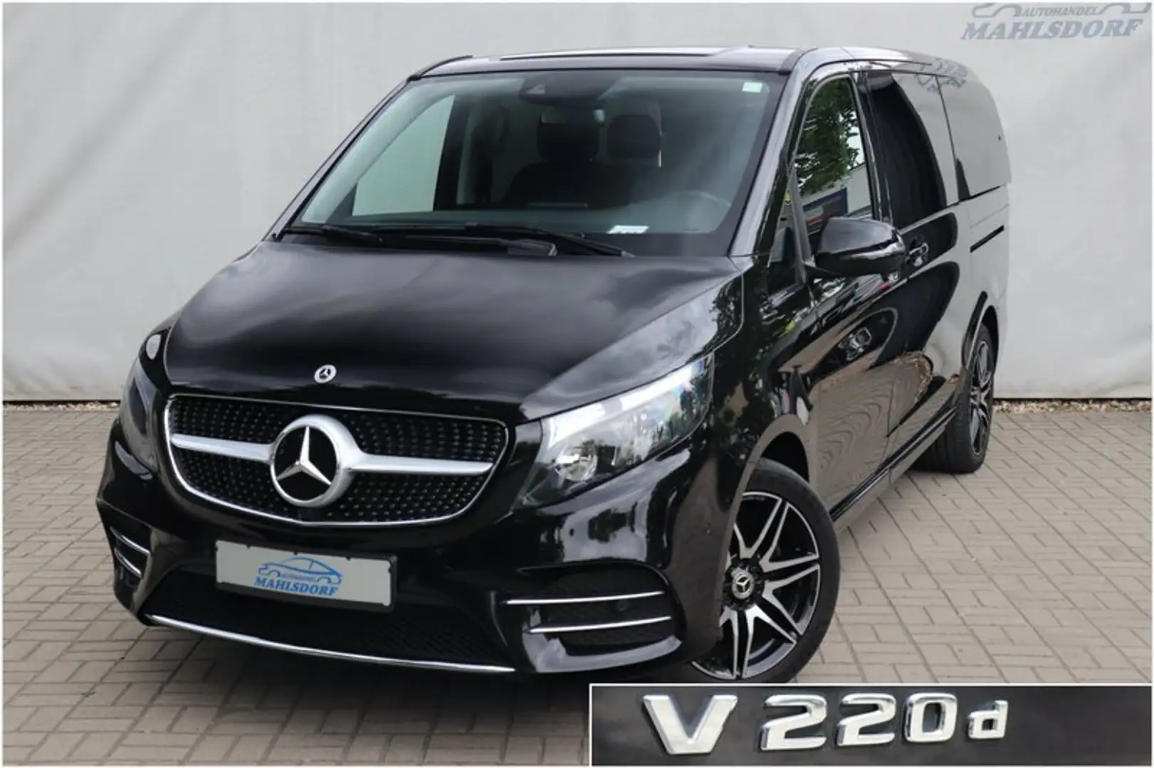Mercedes-Benz V 220 d Edition lang AMG LINE Schwarz - 1