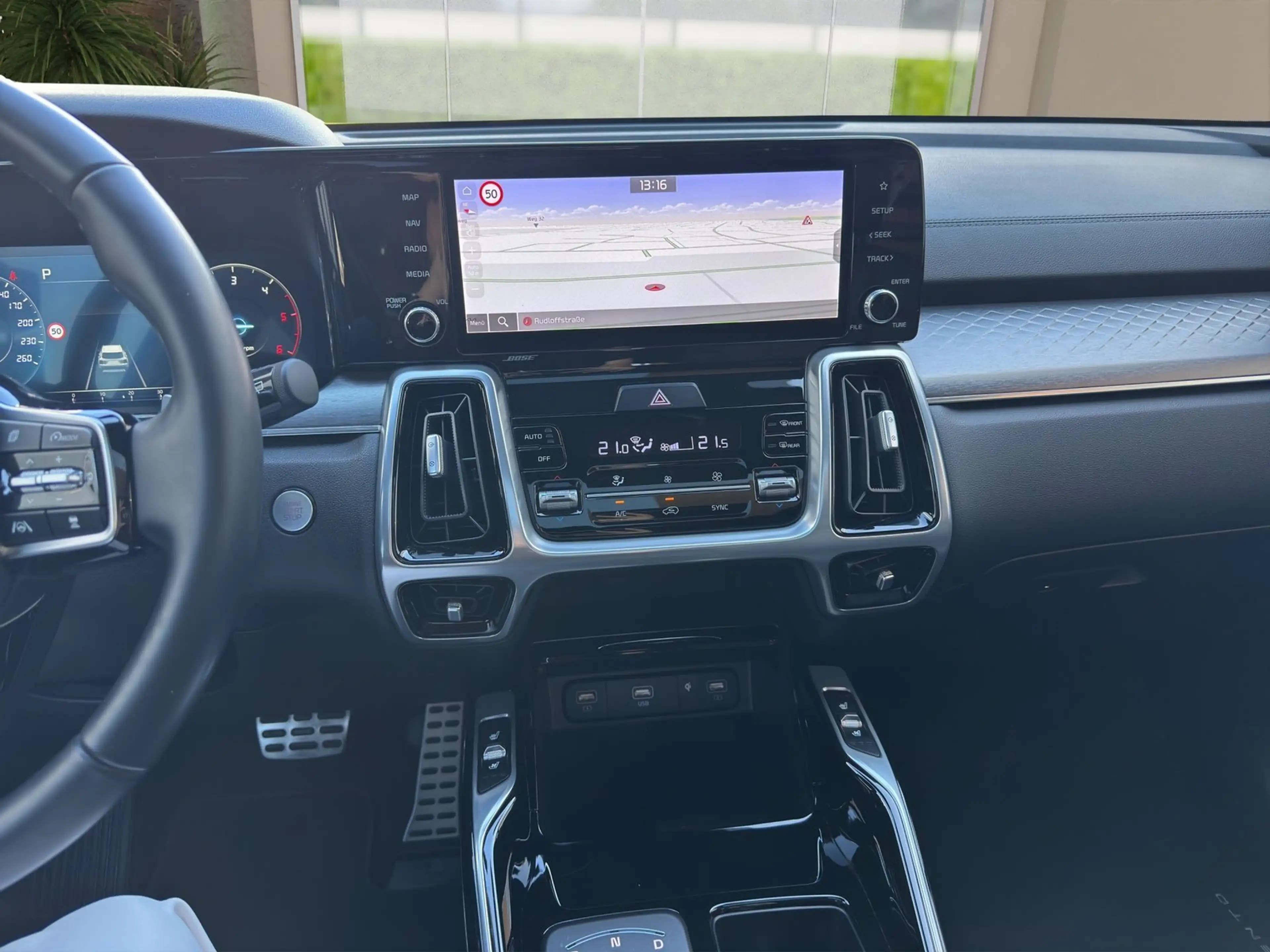 Kia Sorento 2.2 CRDi 4WD Platinum Pano — photo 10