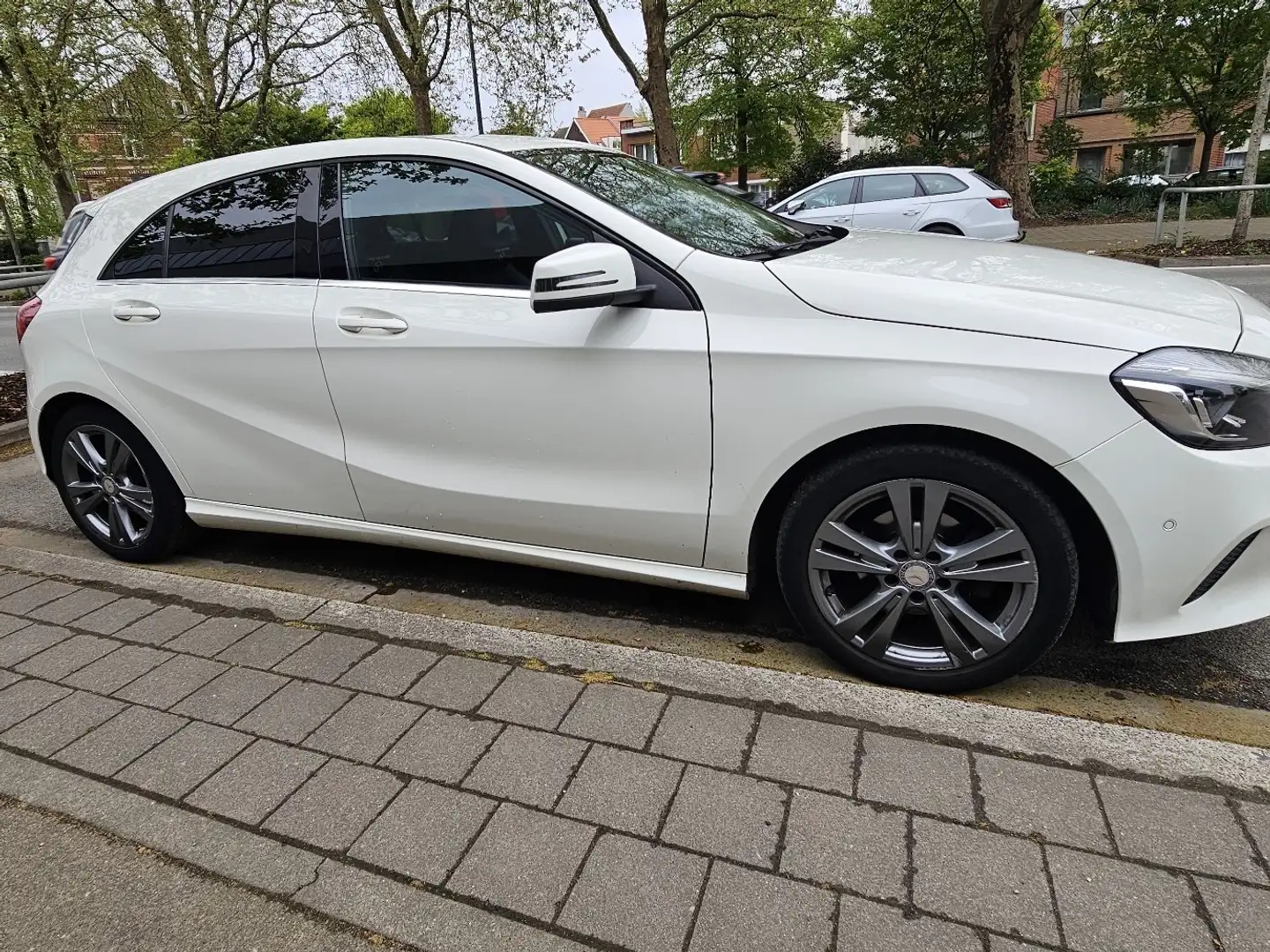 Mercedes-Benz A 180 d BE Edition cadrant sport - 2