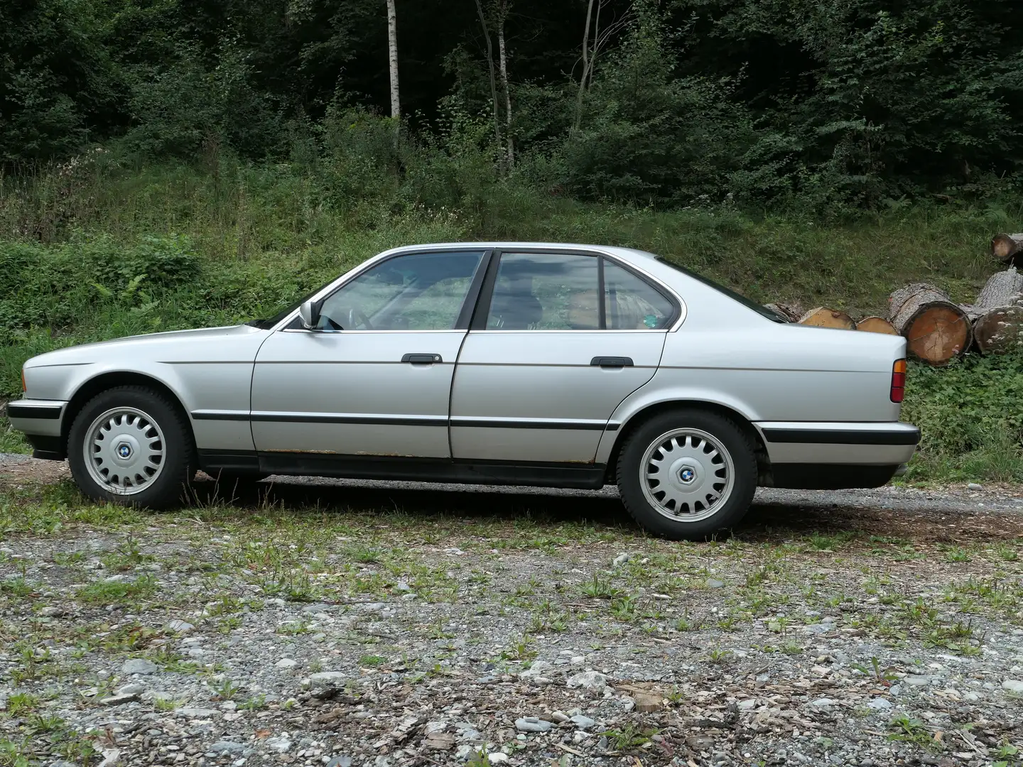 BMW 525 525iX Grau - 1