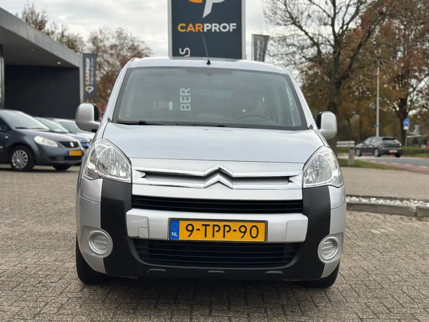 Citroen Berlingo 1.6-16V Multispace 5P '' Allseasonbanden - Trekhaa Grijs - 2