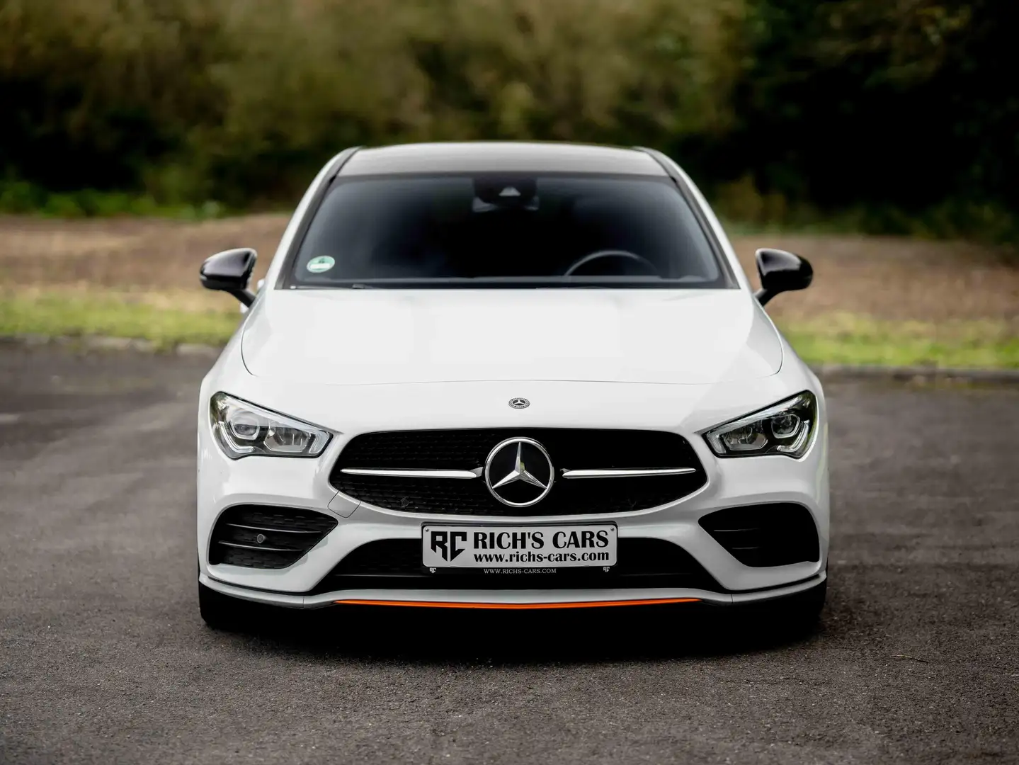 Mercedes-Benz CLA 180 CLA 180 Shooting Brake 7G-DCT AMG Edition 1 Wit - 2